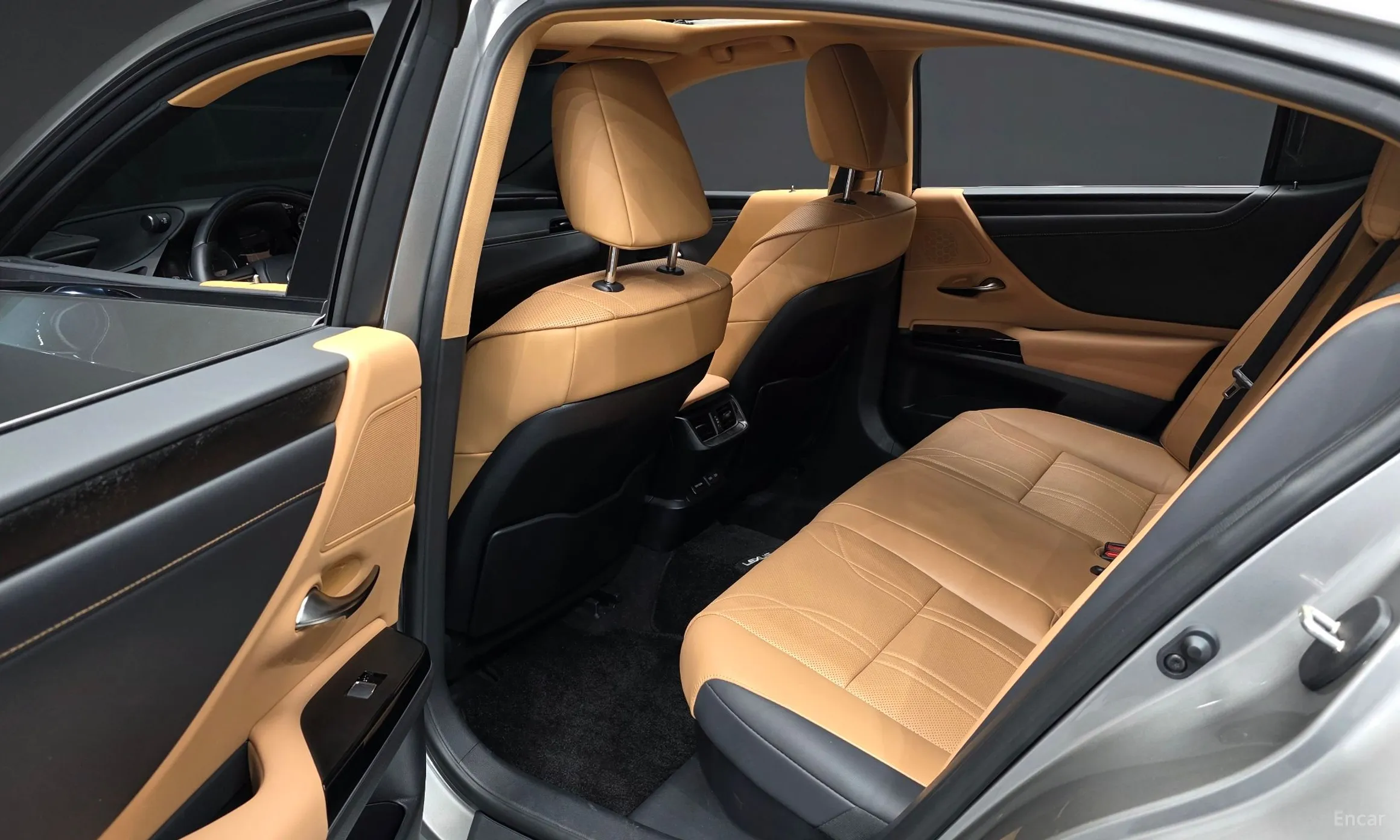 Lexus ES300h 7th Generation превью 12