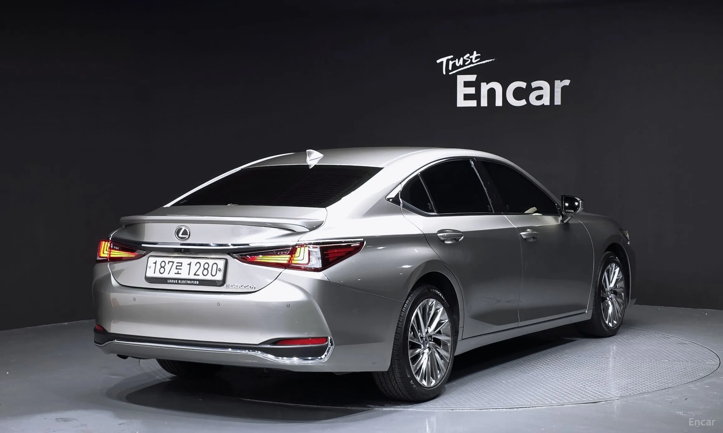 Lexus ES300h 7th Generation превью 2