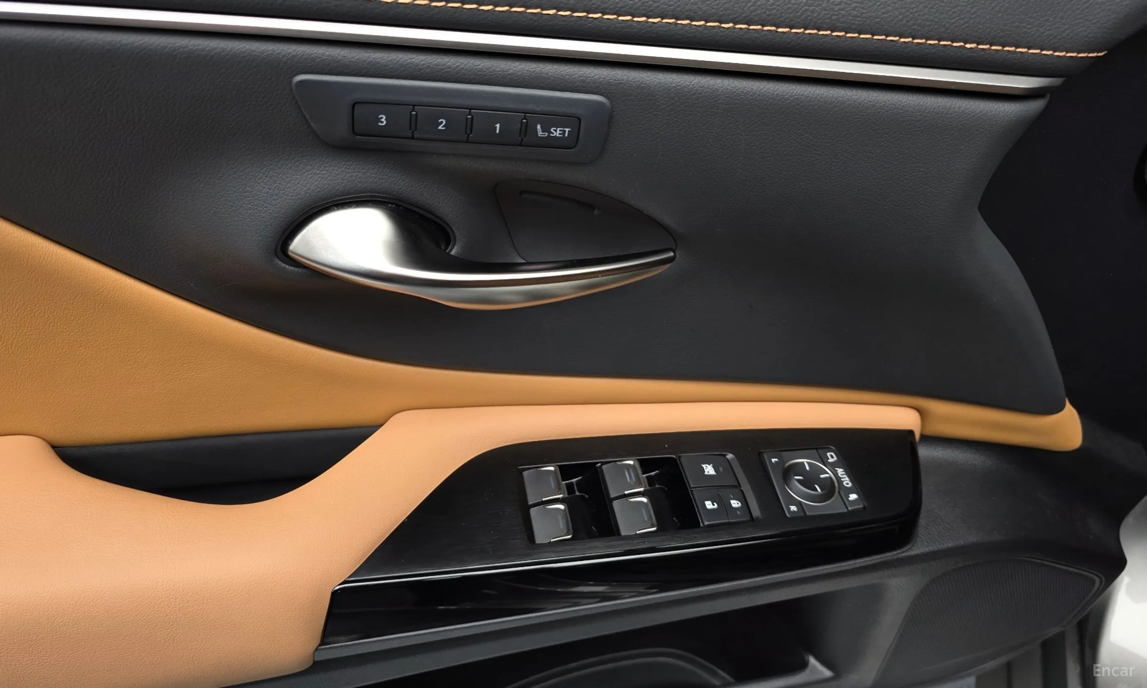 Lexus ES300h 7th Generation превью 17