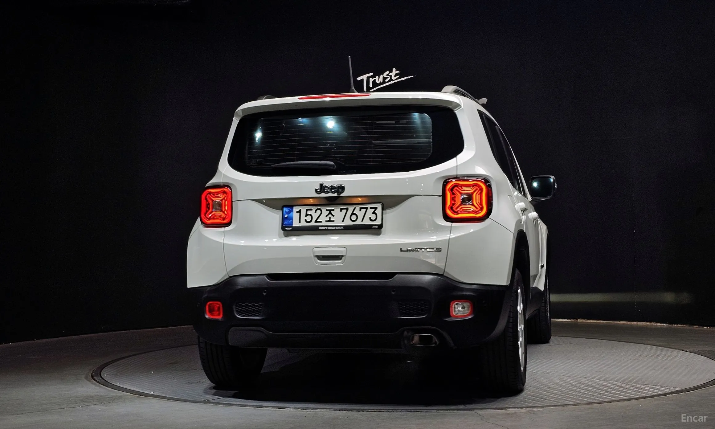 Jeep Renegade превью 4