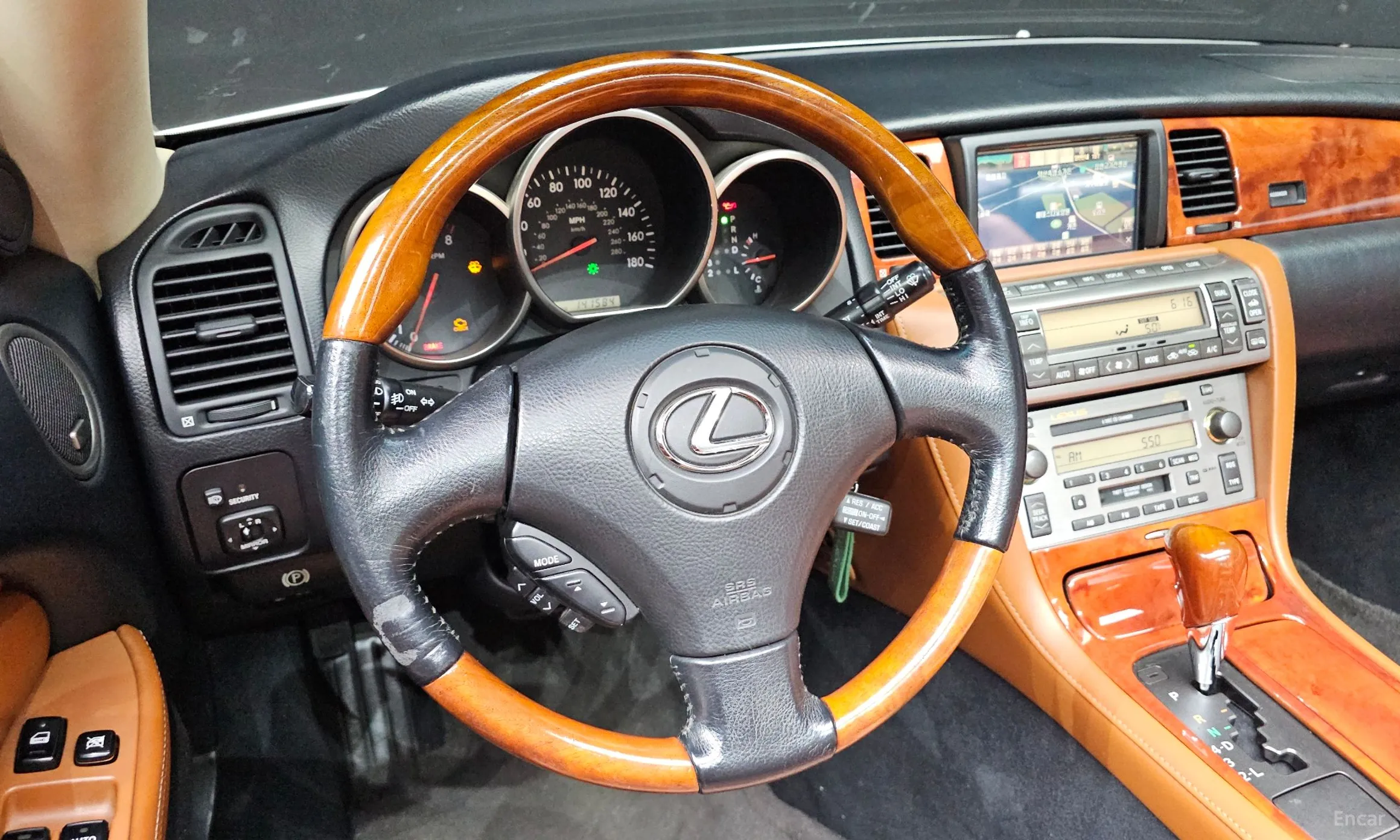 Lexus SC430 превью 12