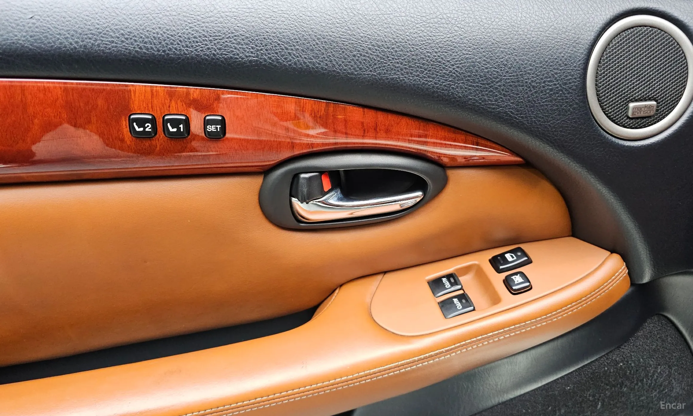 Lexus SC430 превью 18