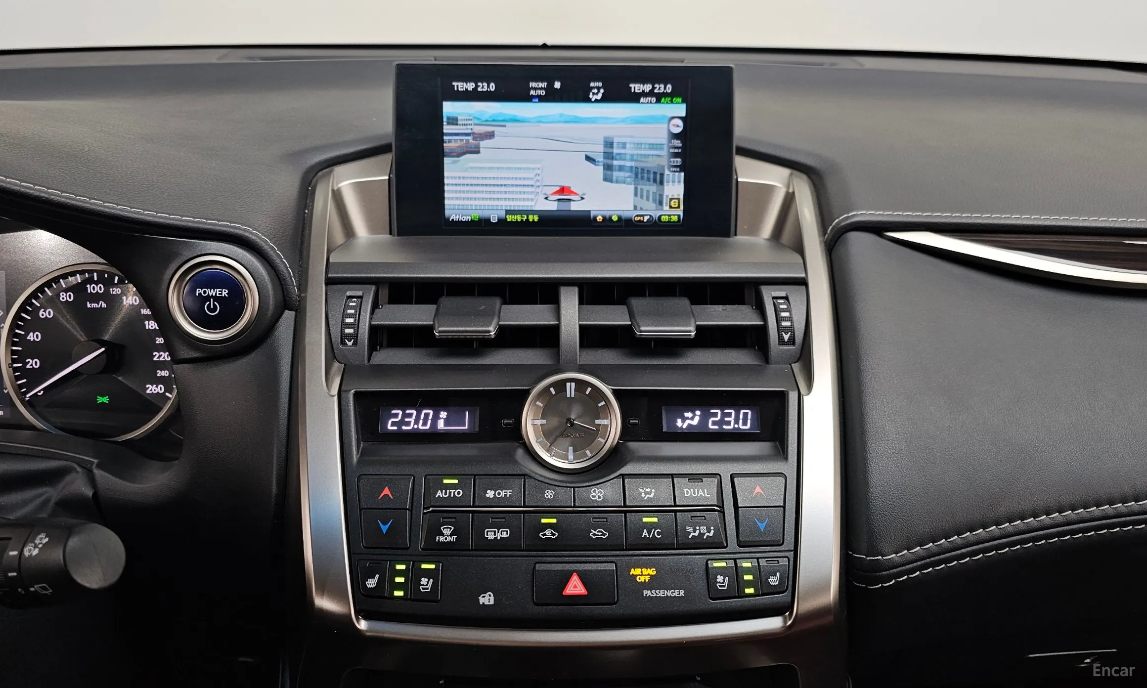 Lexus NX300h превью 14