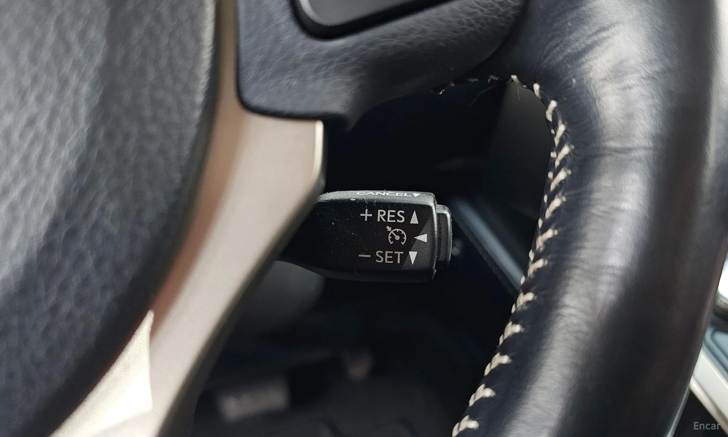 Lexus NX300h превью 18
