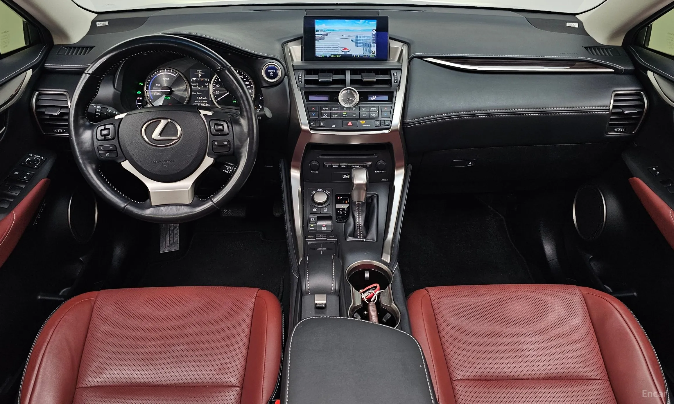 Lexus NX300h превью 7
