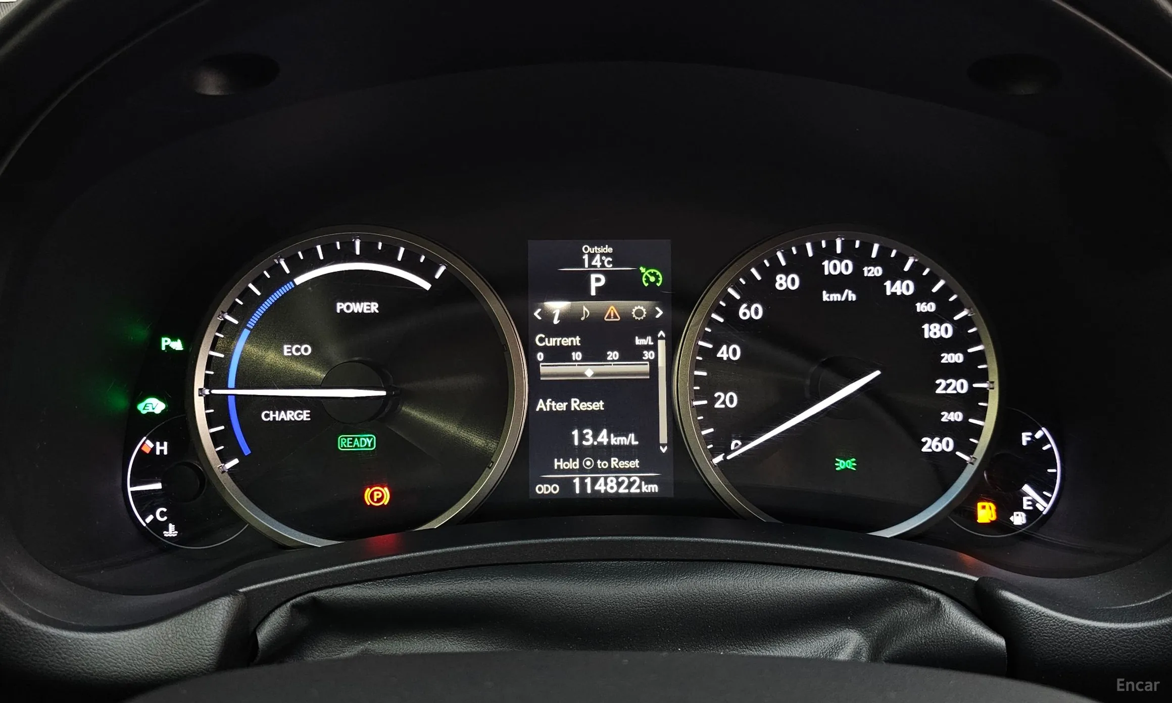 Lexus NX300h превью 8