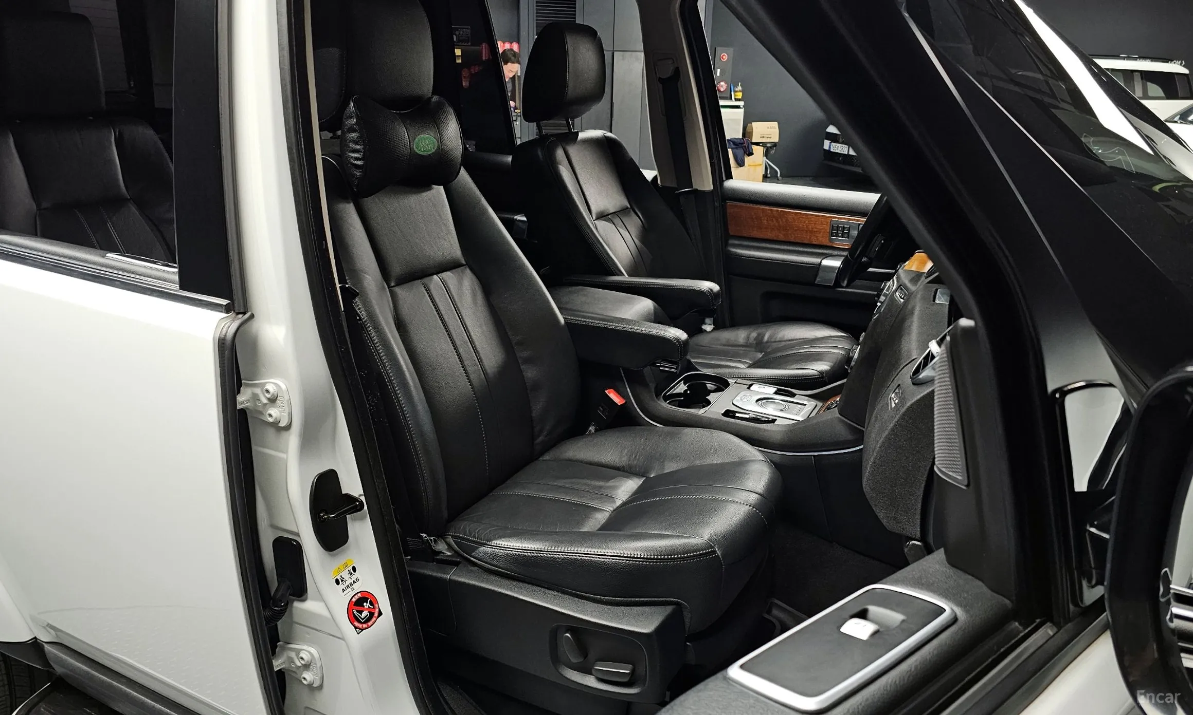 Land Rover Discovery 4 превью 10