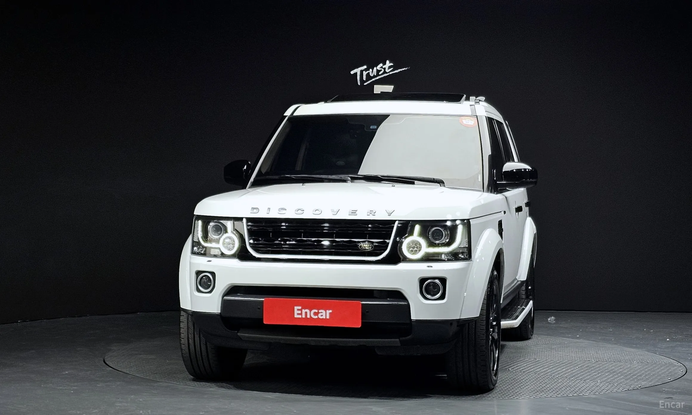 Land Rover Discovery 4 превью 3