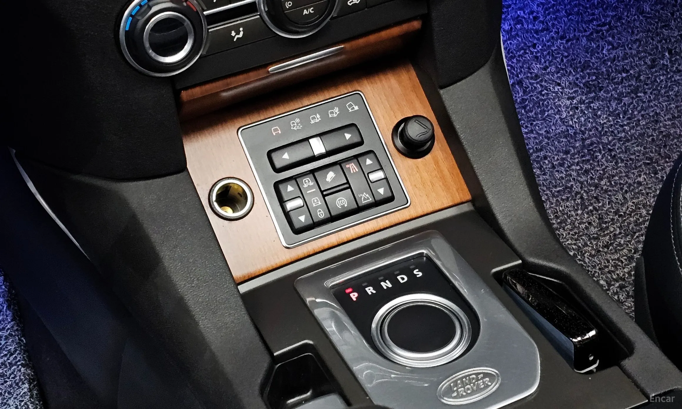 Land Rover Discovery 4 превью 9