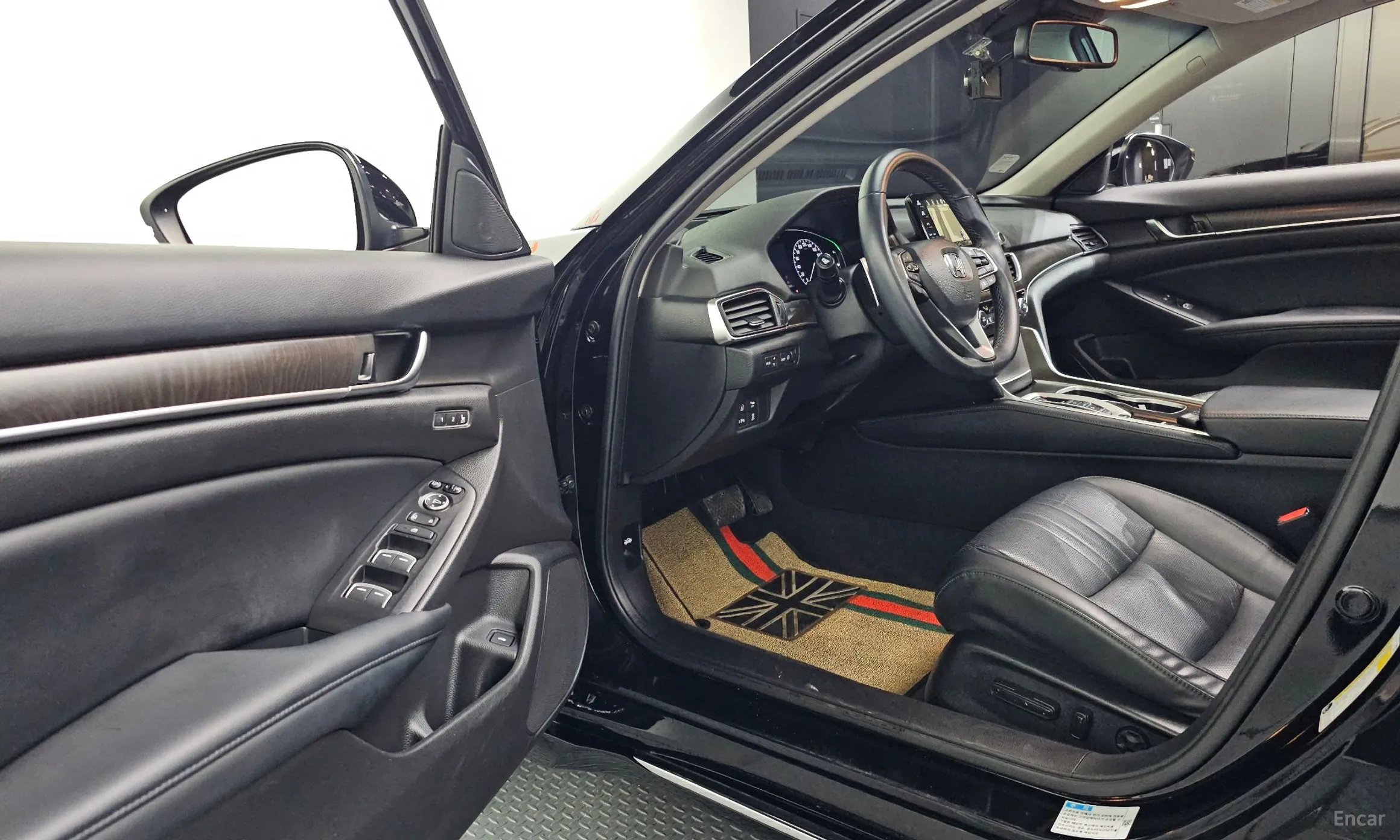 Honda Accord 10th Generation превью 10