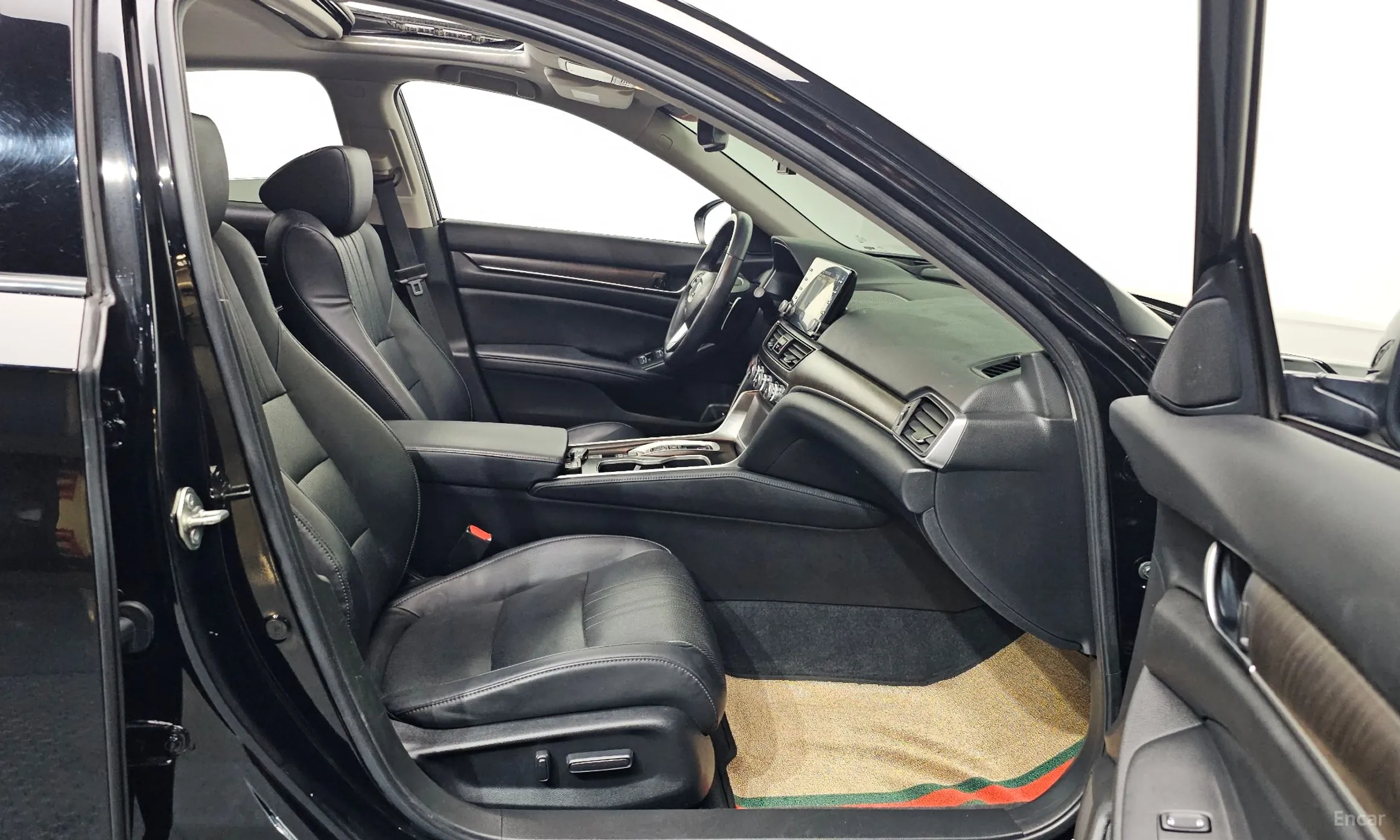 Honda Accord 10th Generation превью 11