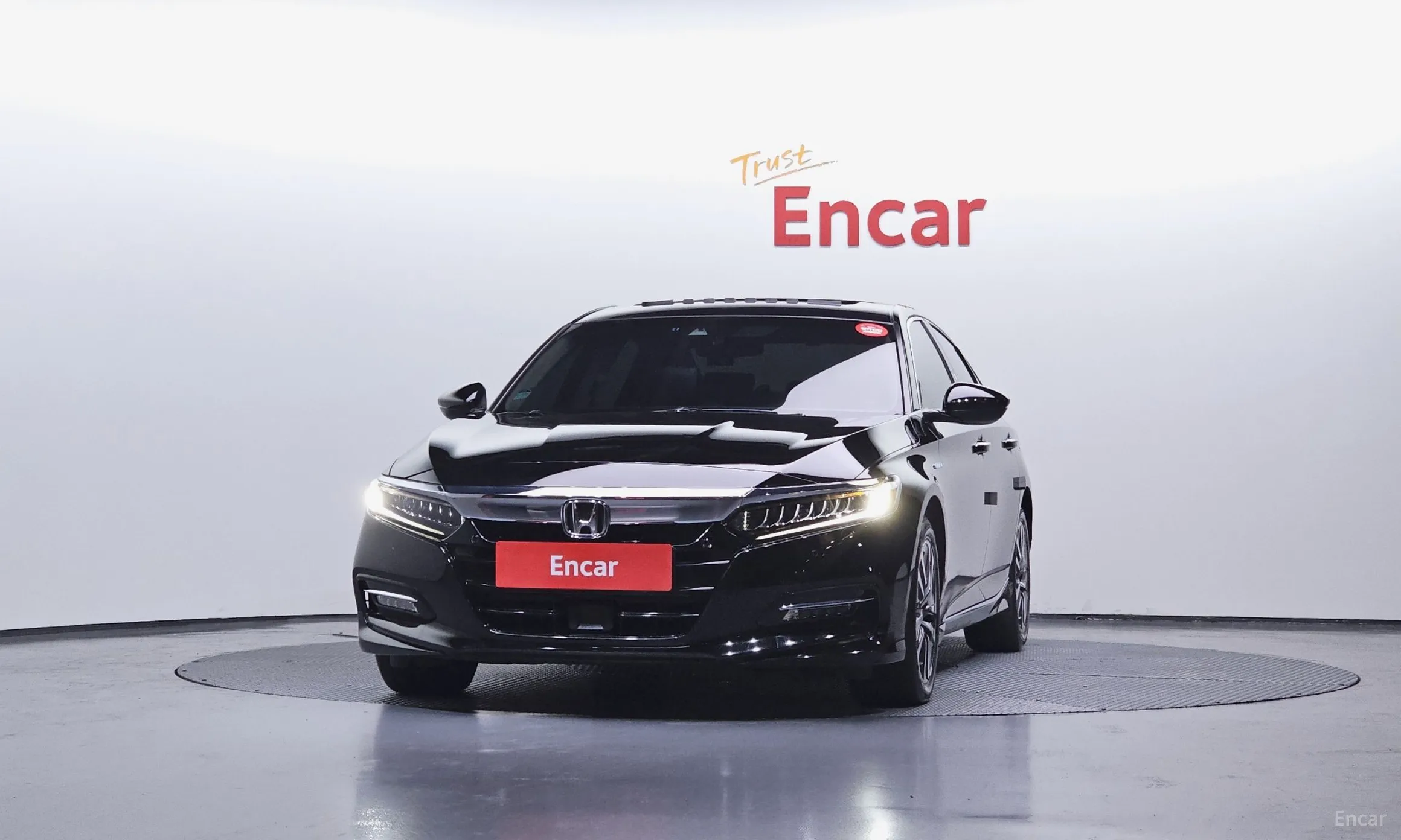 Honda Accord 10th Generation превью 3