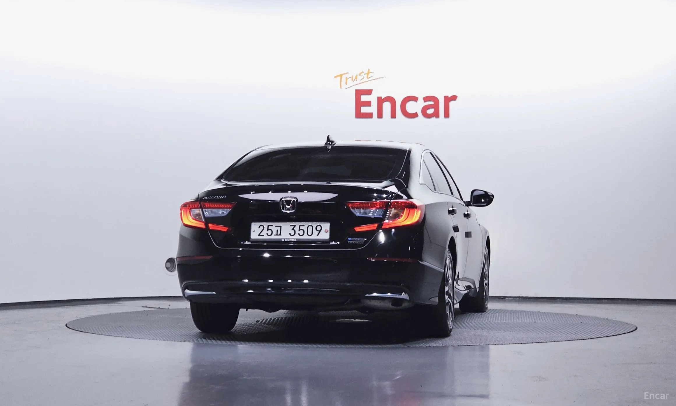 Honda Accord 10th Generation превью 4