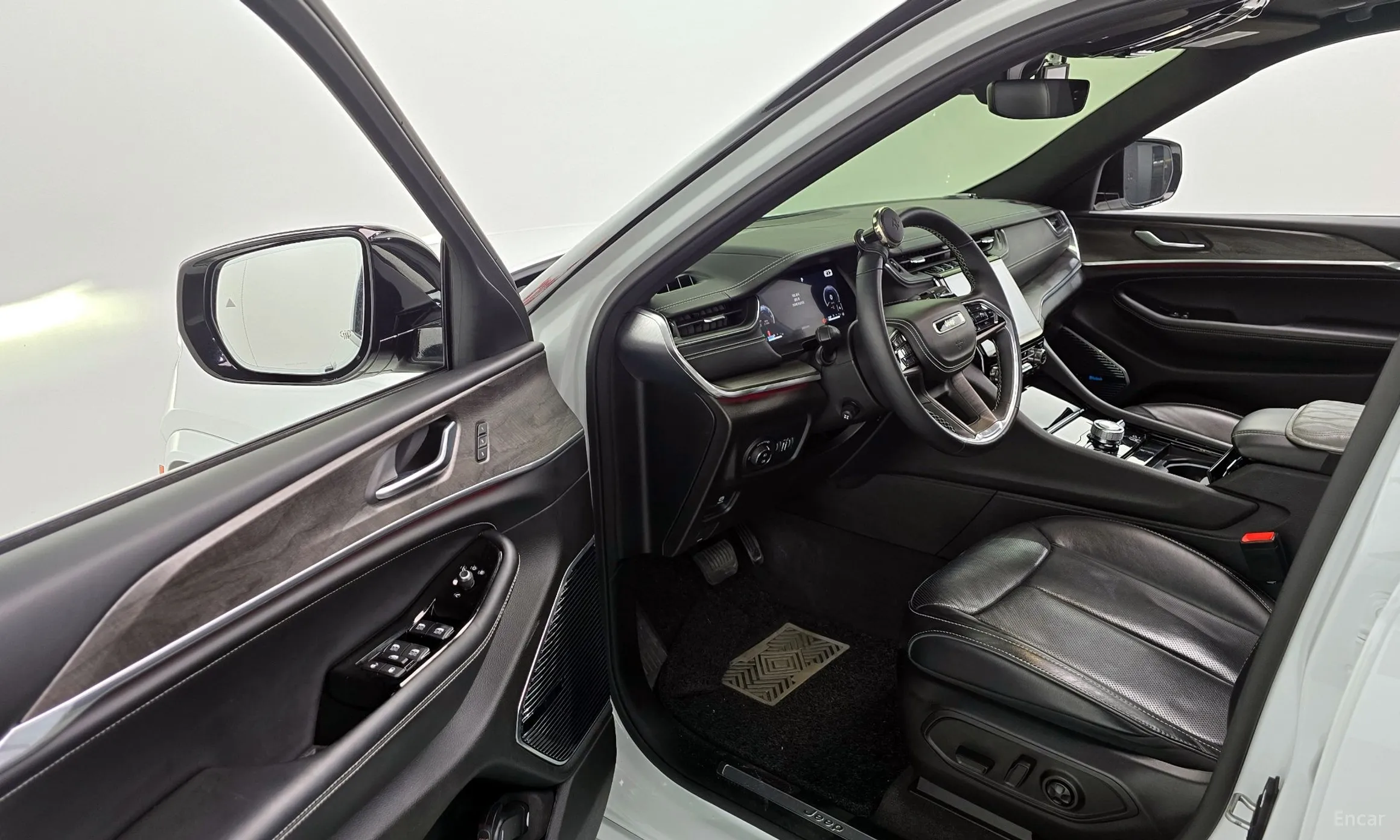 Jeep Grand Cherokee (WL) превью 10