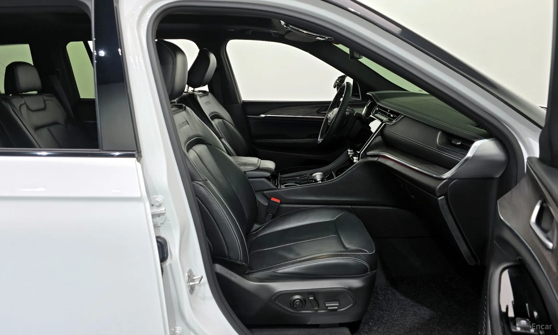 Jeep Grand Cherokee (WL) превью 11