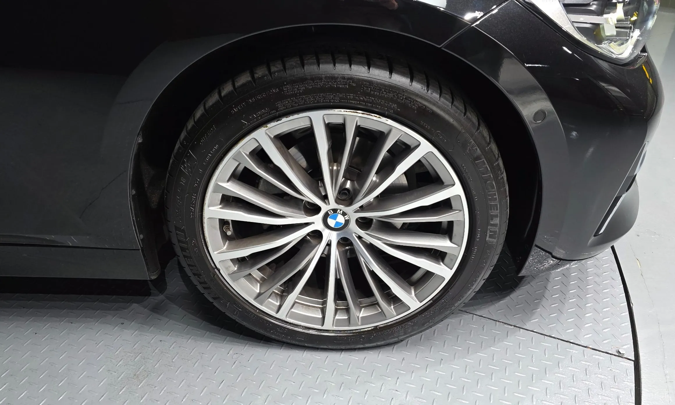 BMW 3 Series (G20) превью 5