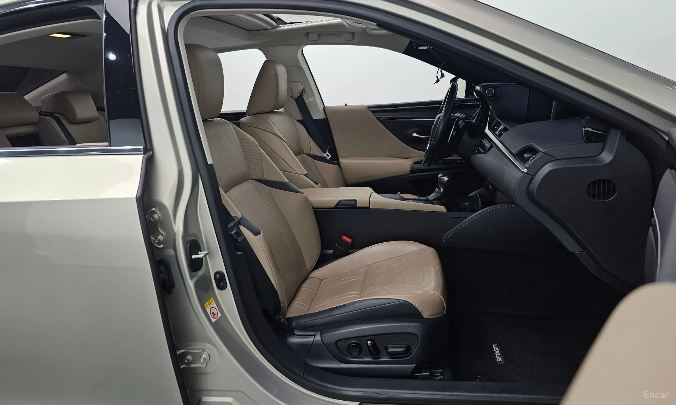 Lexus ES300h 7th Generation превью 10