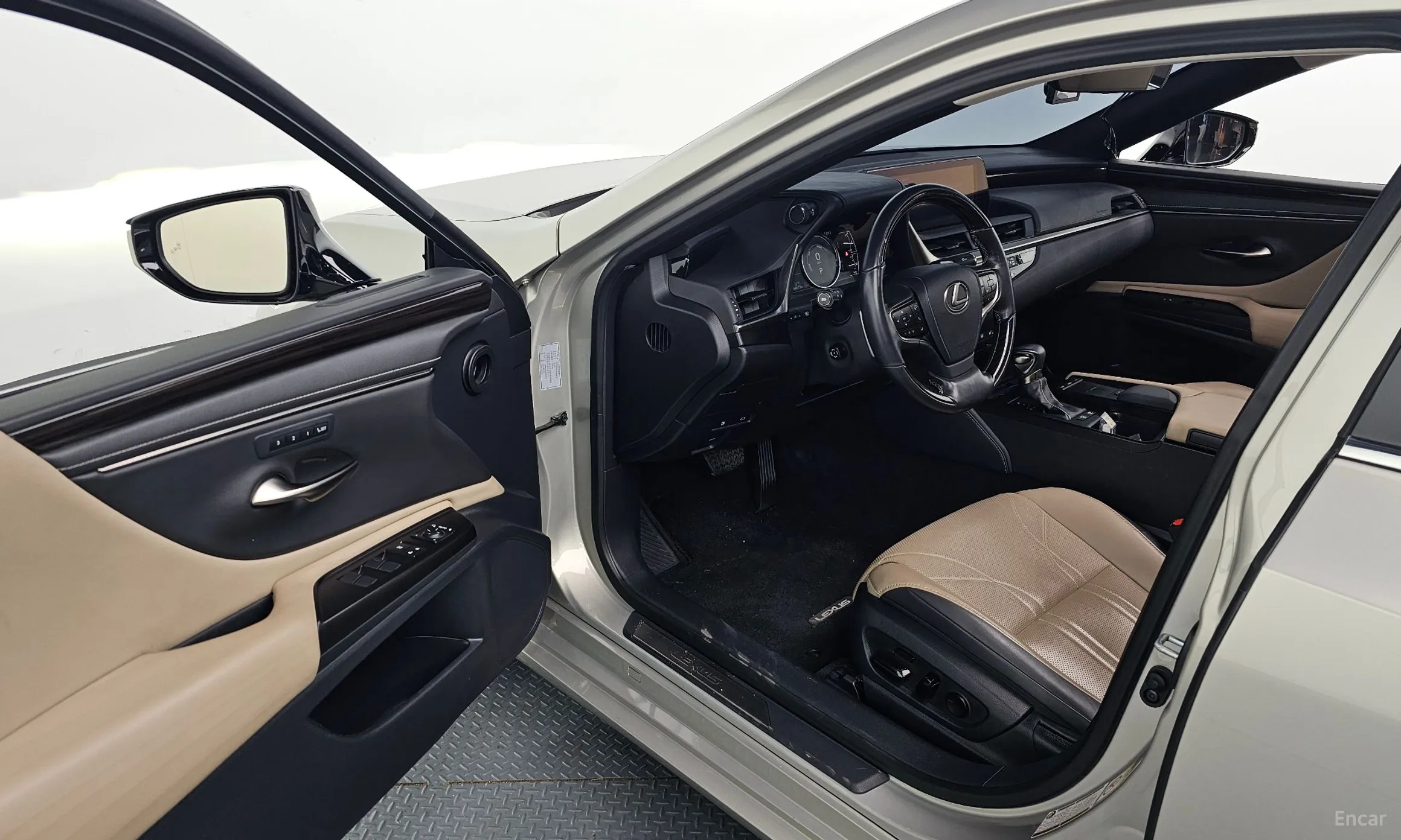 Lexus ES300h 7th Generation превью 11