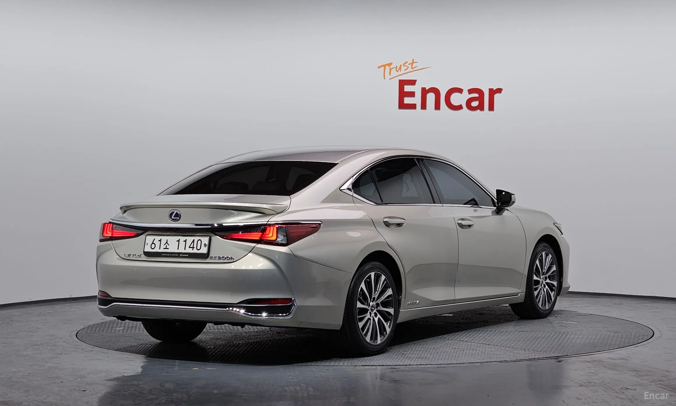 Lexus ES300h 7th Generation превью 2