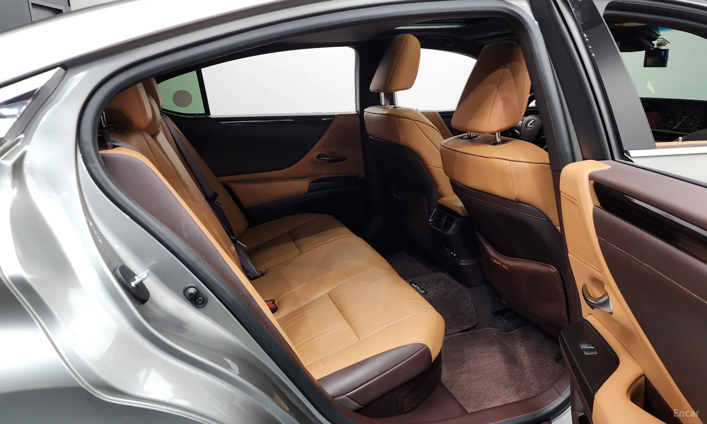 Lexus ES300h 7th Generation превью 12