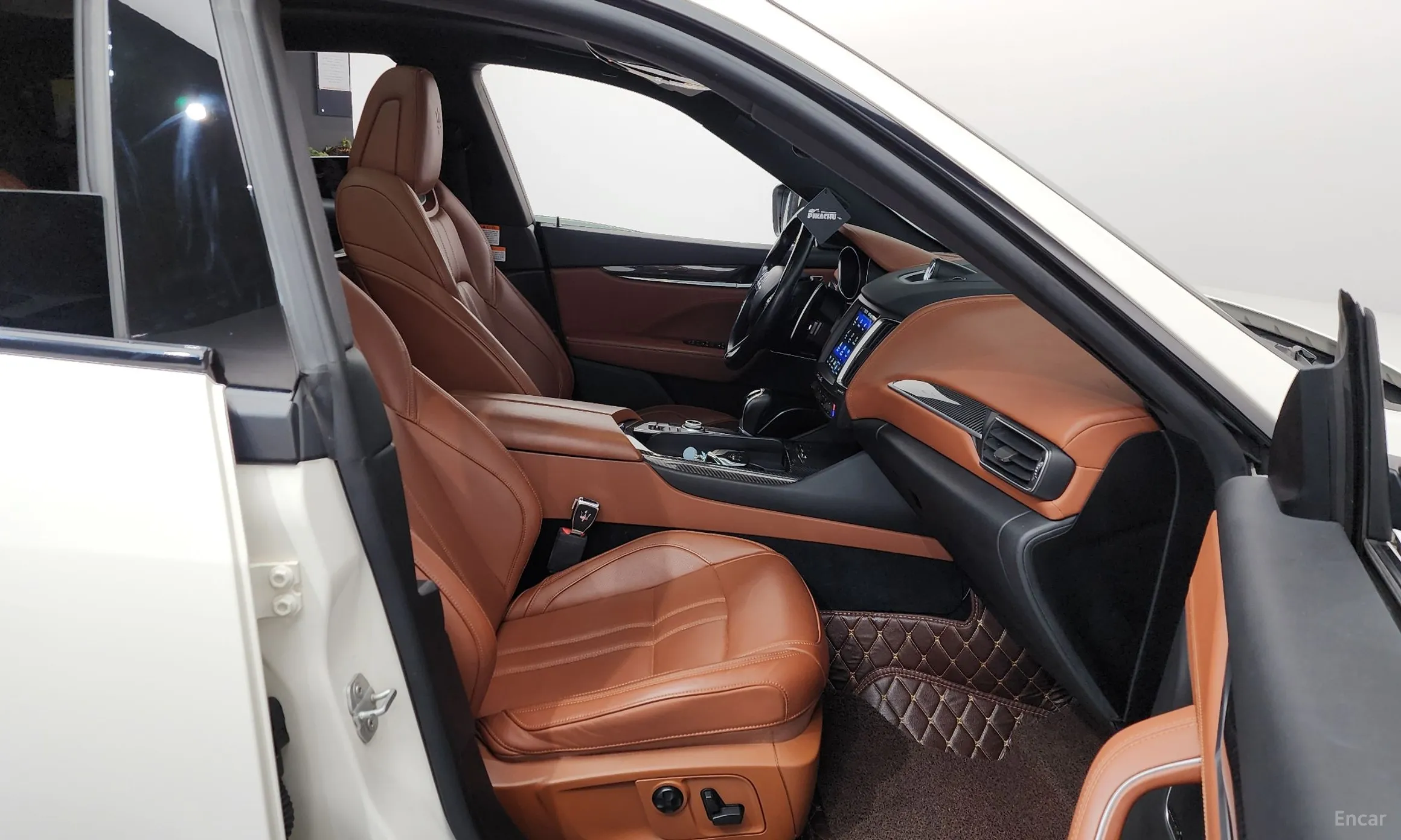 Maserati Levante превью 11