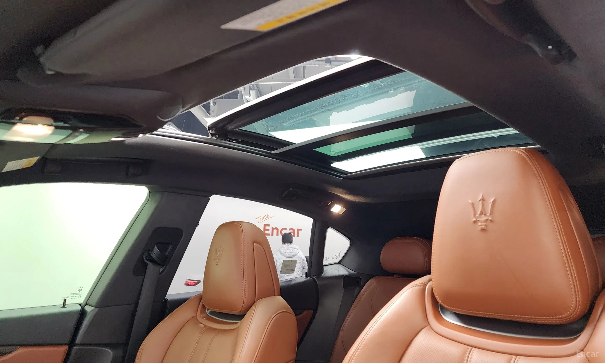 Maserati Levante превью 19