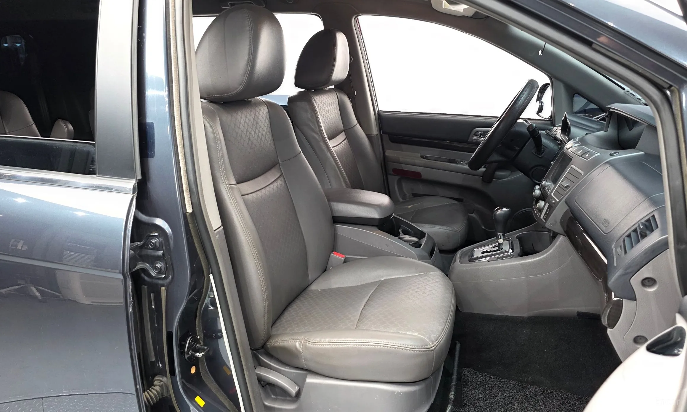 KG Mobility (SsangYong) Korando Turismo превью 10