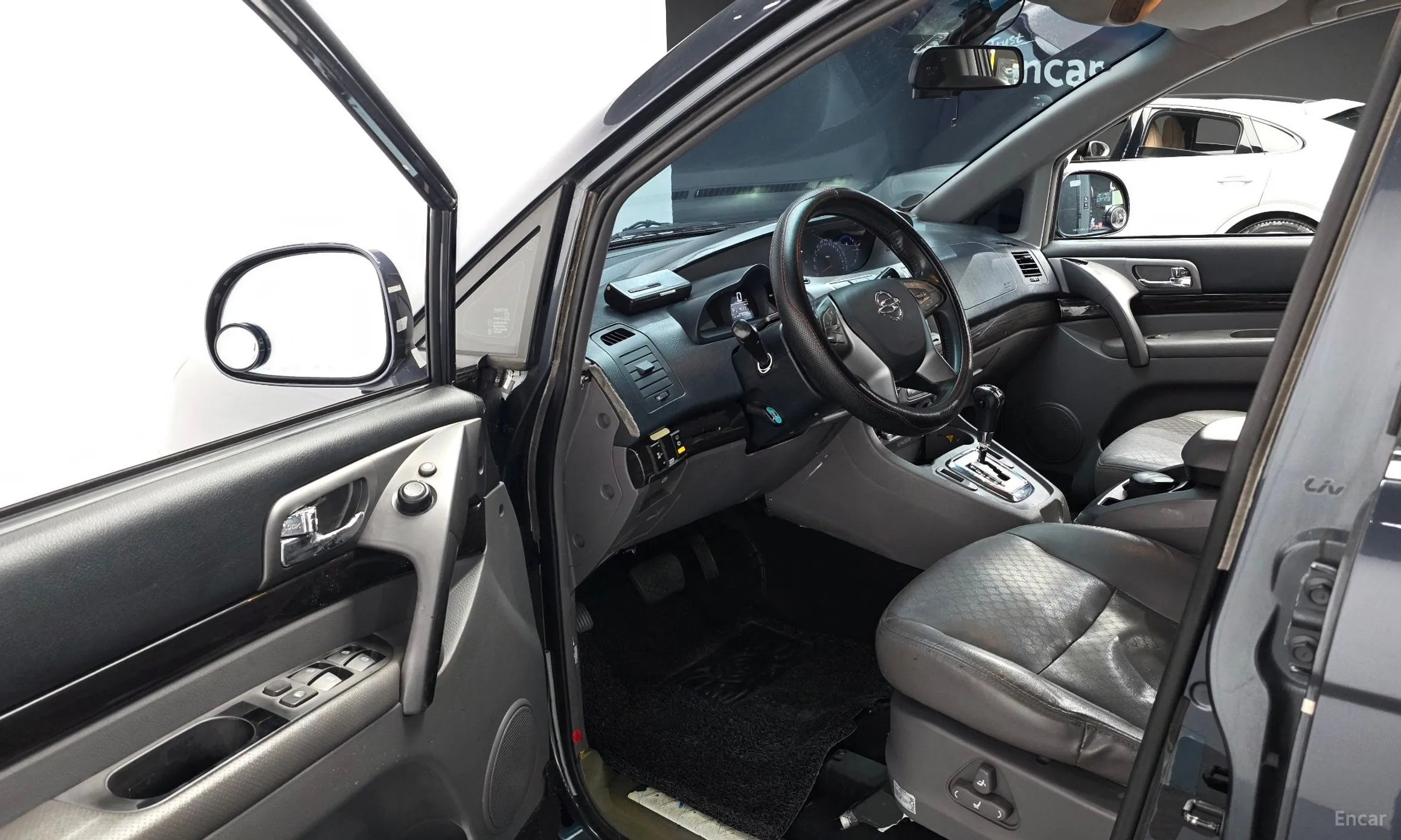 KG Mobility (SsangYong) Korando Turismo превью 11
