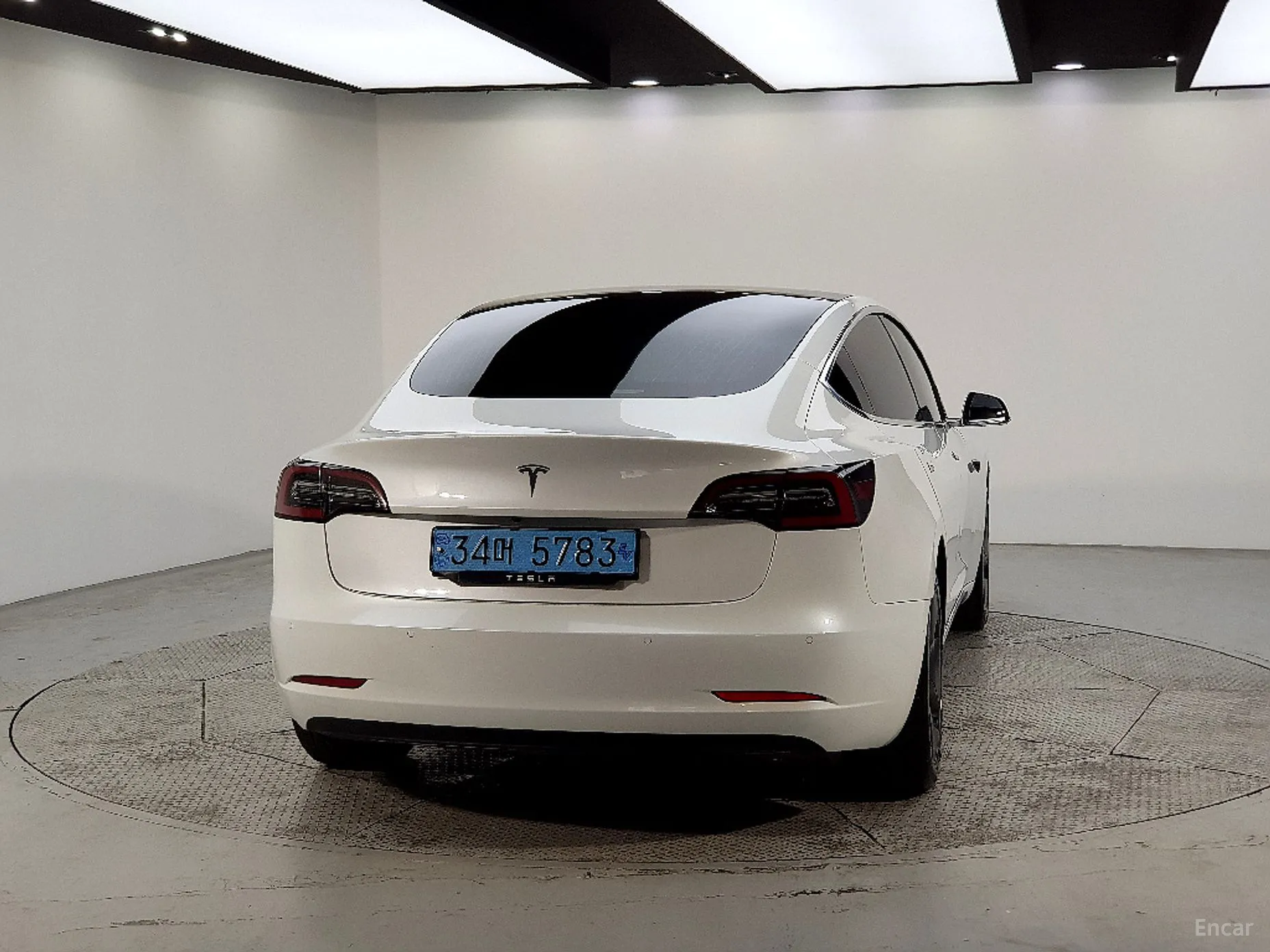 Tesla Model 3 превью 3