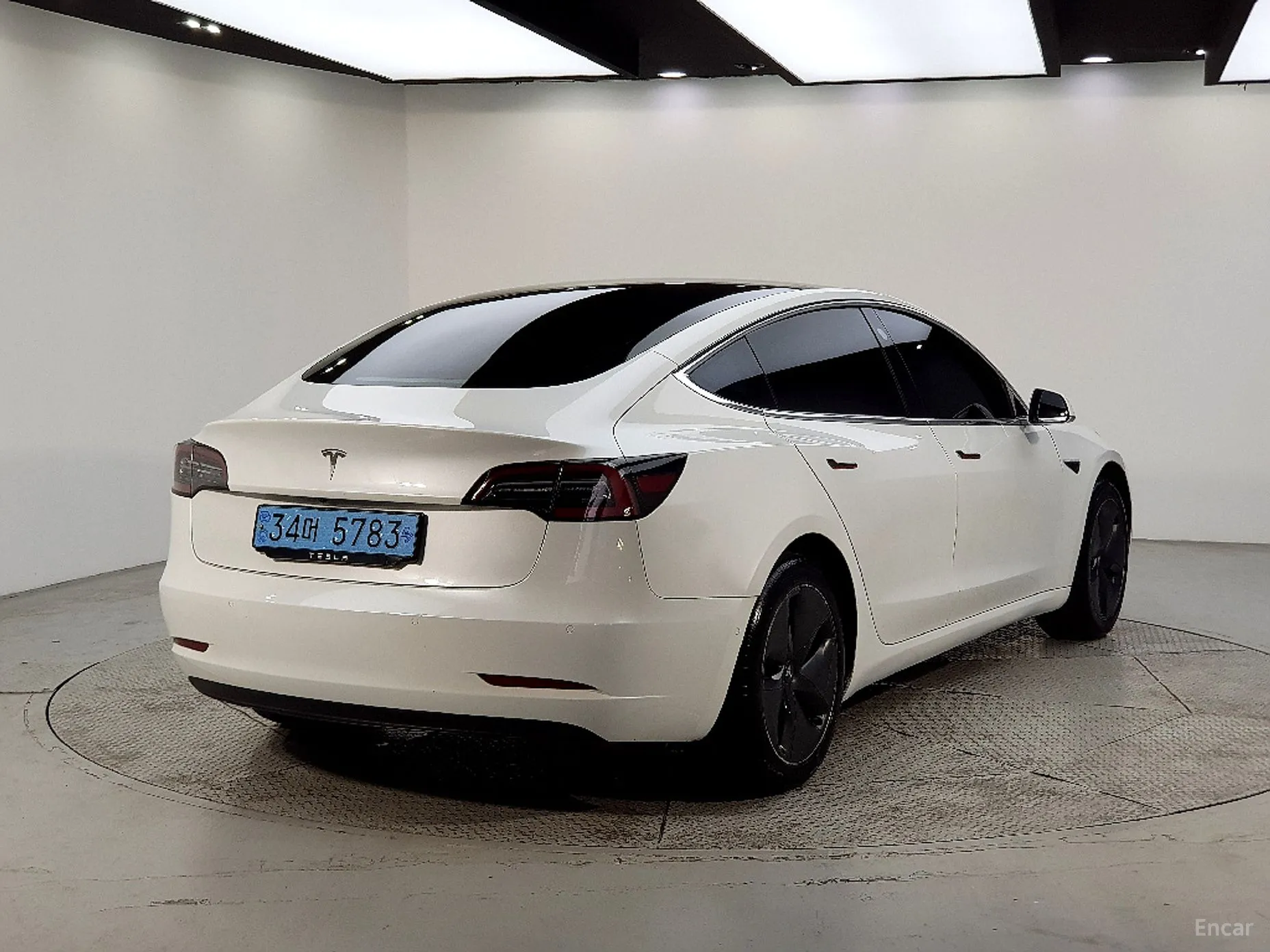 Tesla Model 3 превью 4