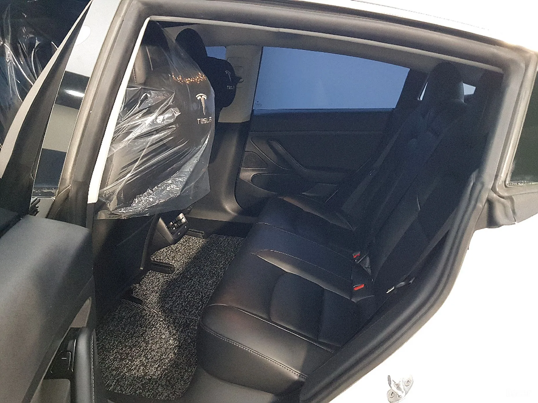 Tesla Model 3 превью 9