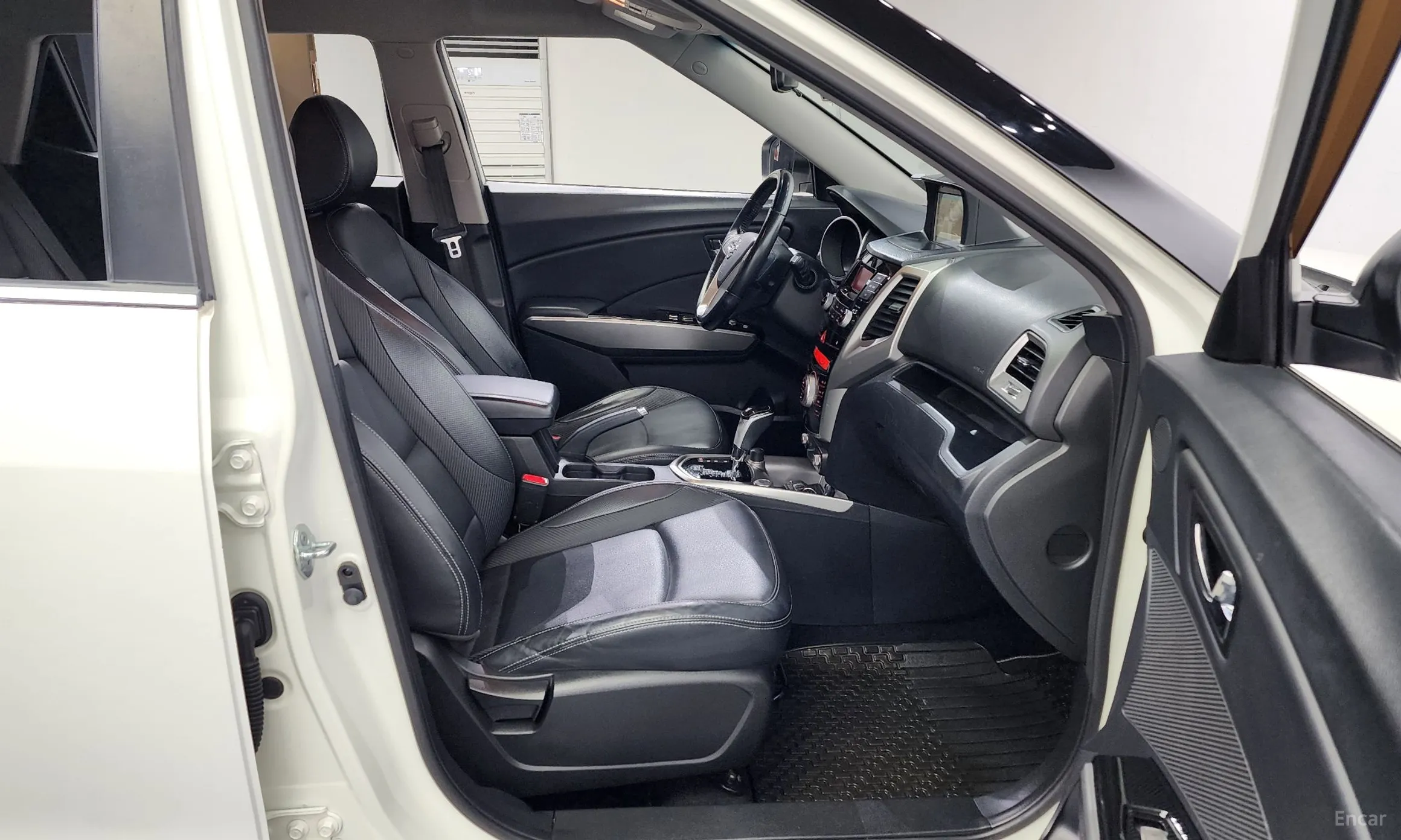 KG Mobility (SsangYong) Tivoli, Lazio превью 13