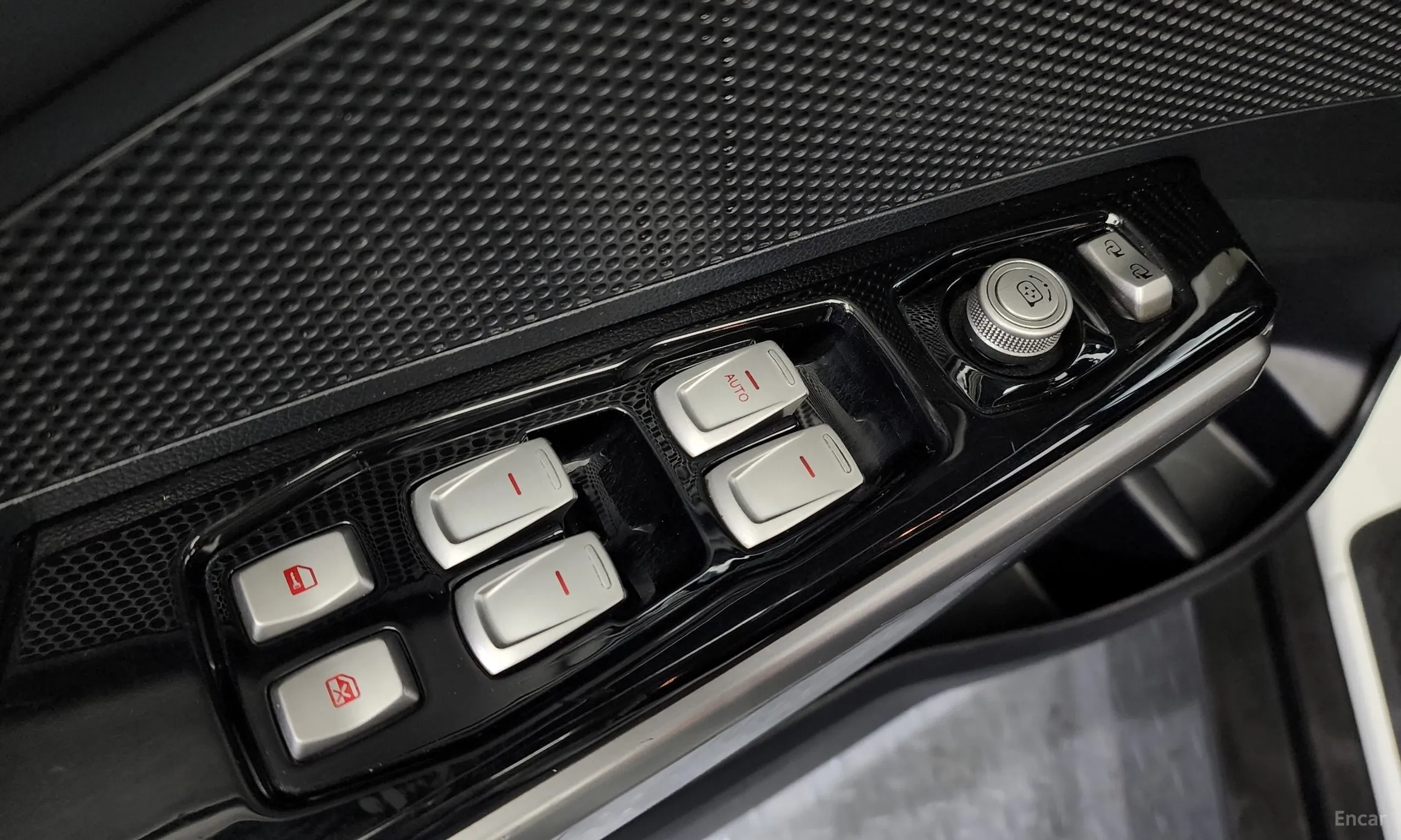 KG Mobility (SsangYong) Tivoli, Lazio превью 14