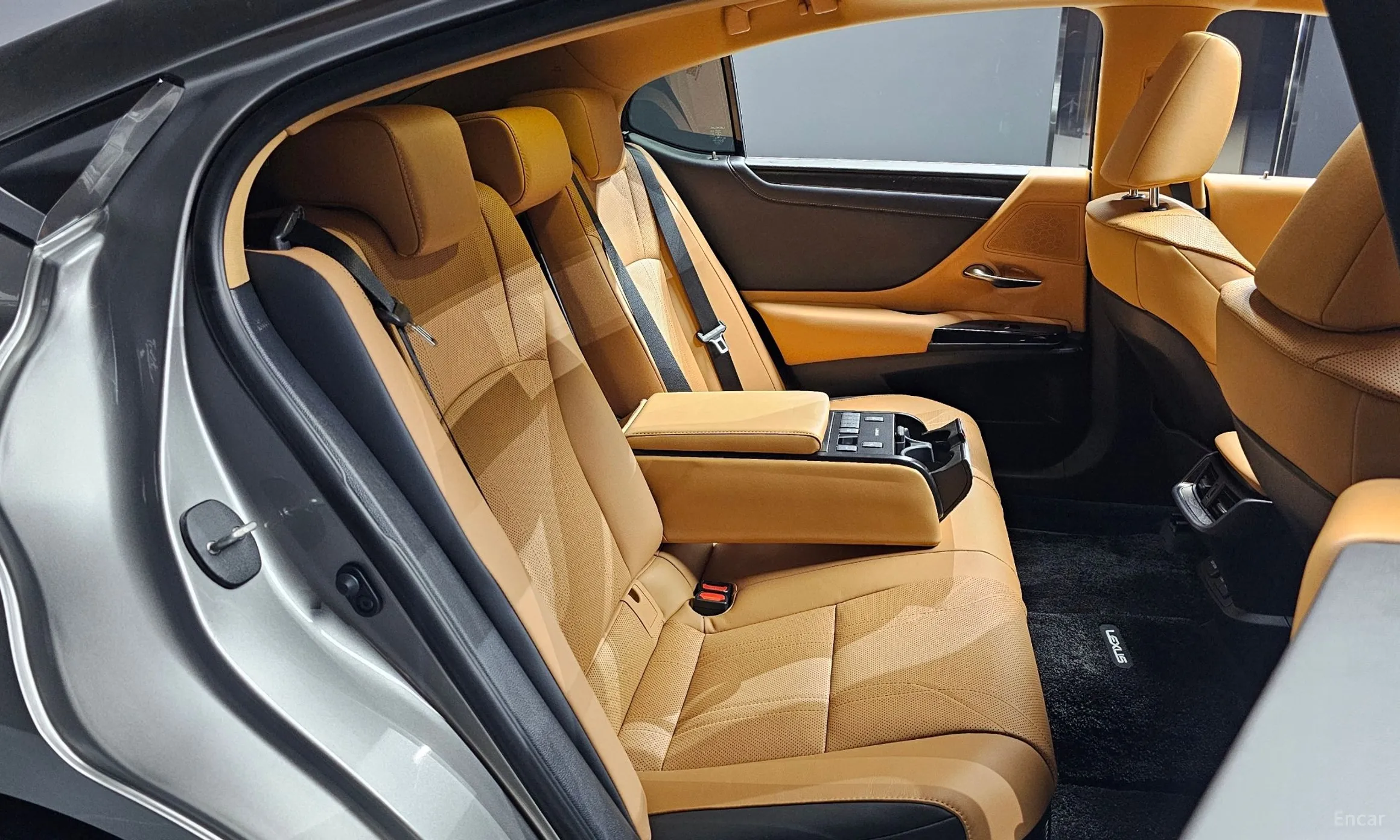 Lexus ES300h 7th Generation превью 12