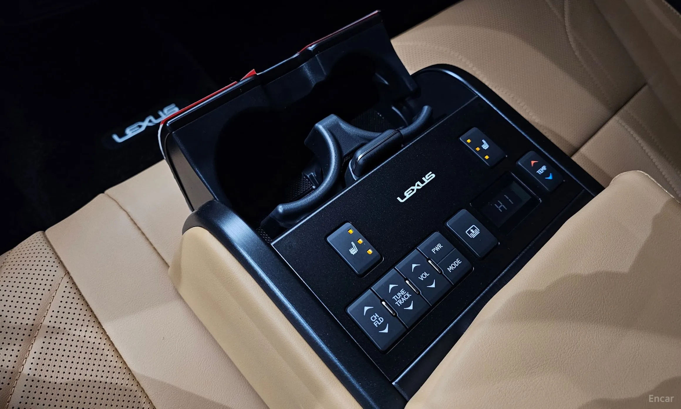Lexus ES300h 7th Generation превью 17