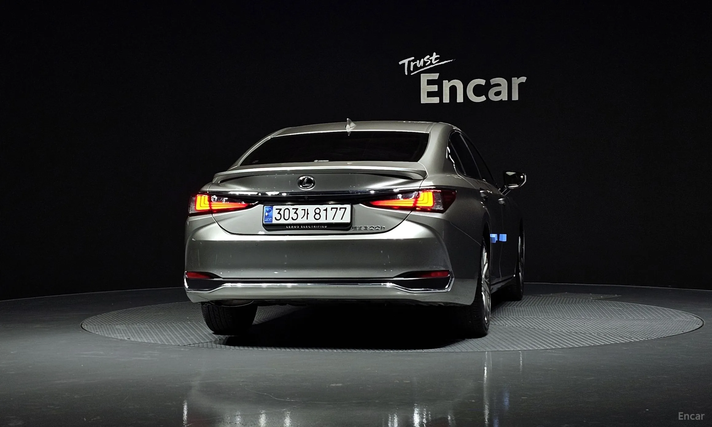 Lexus ES300h 7th Generation превью 4