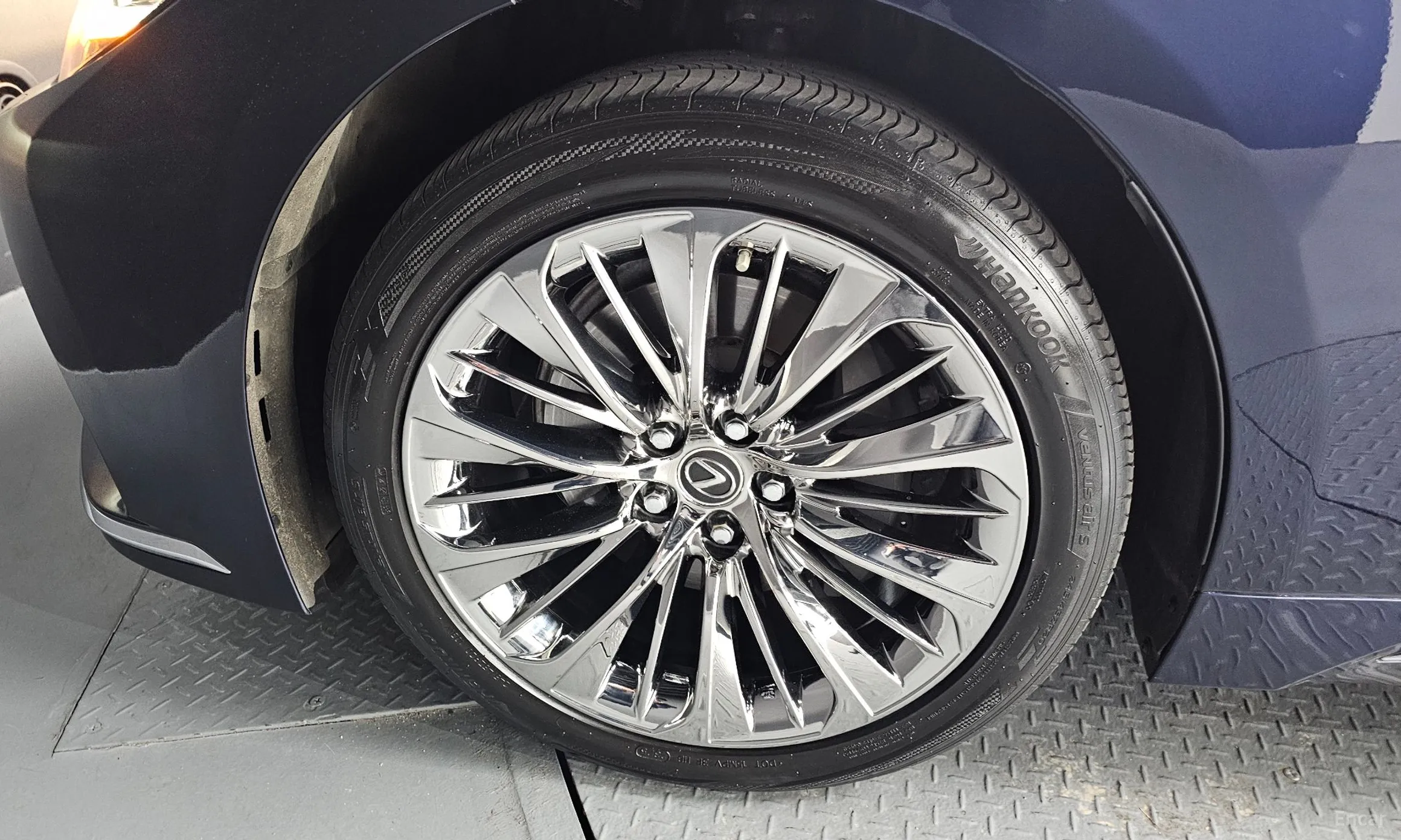Lexus LS500h Gen 5 превью 5