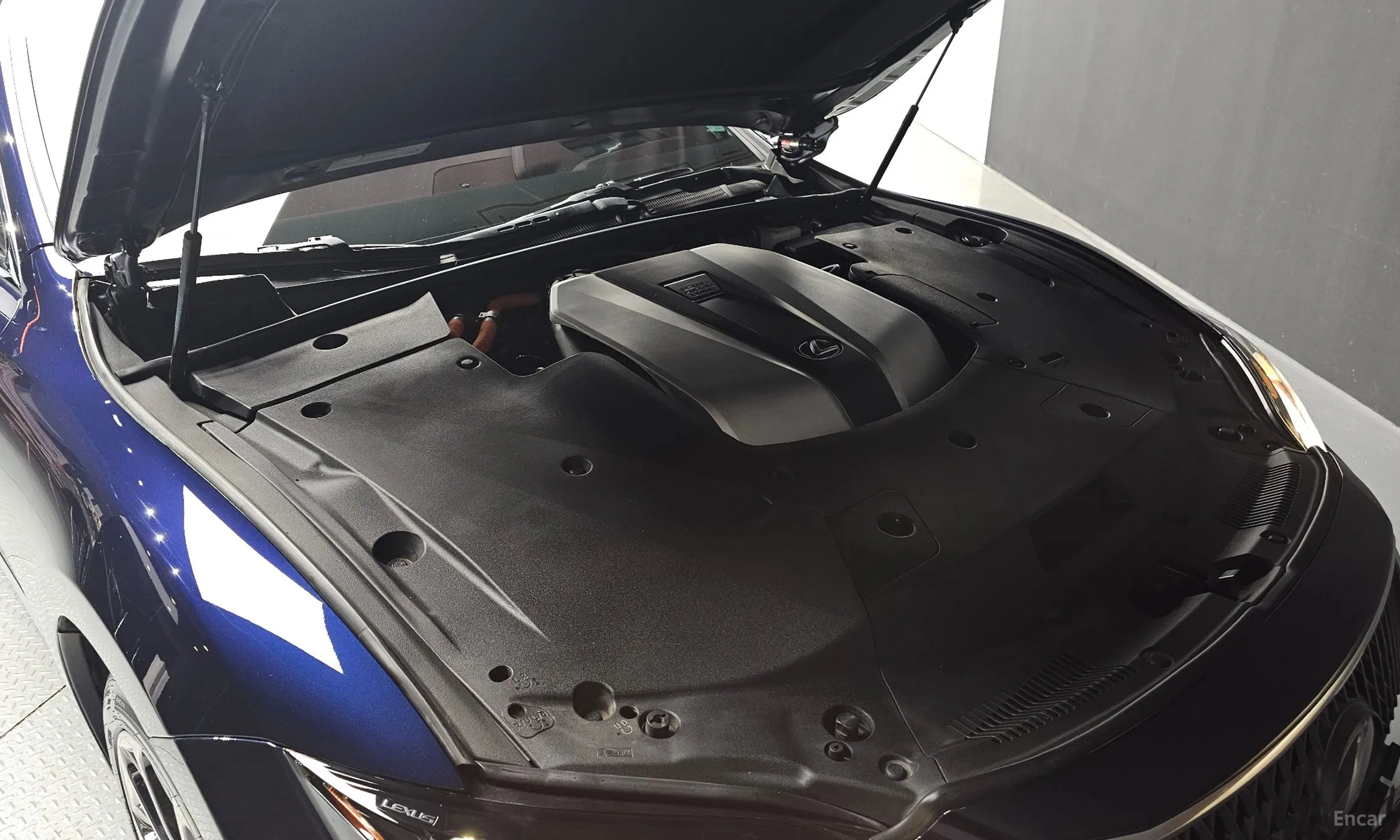 Lexus LS500h Gen 5 превью 6