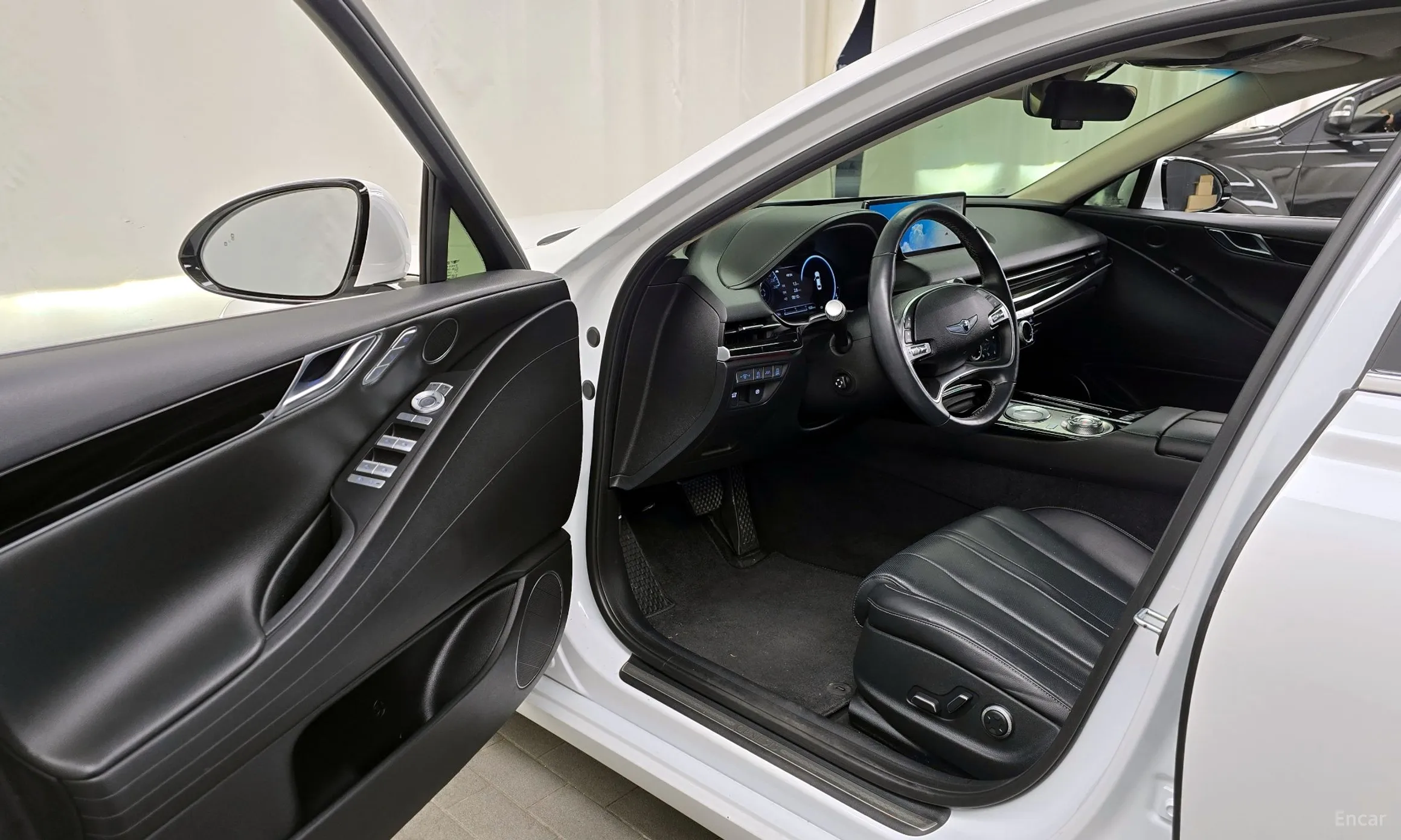 Genesis G80 (RG3) превью 10