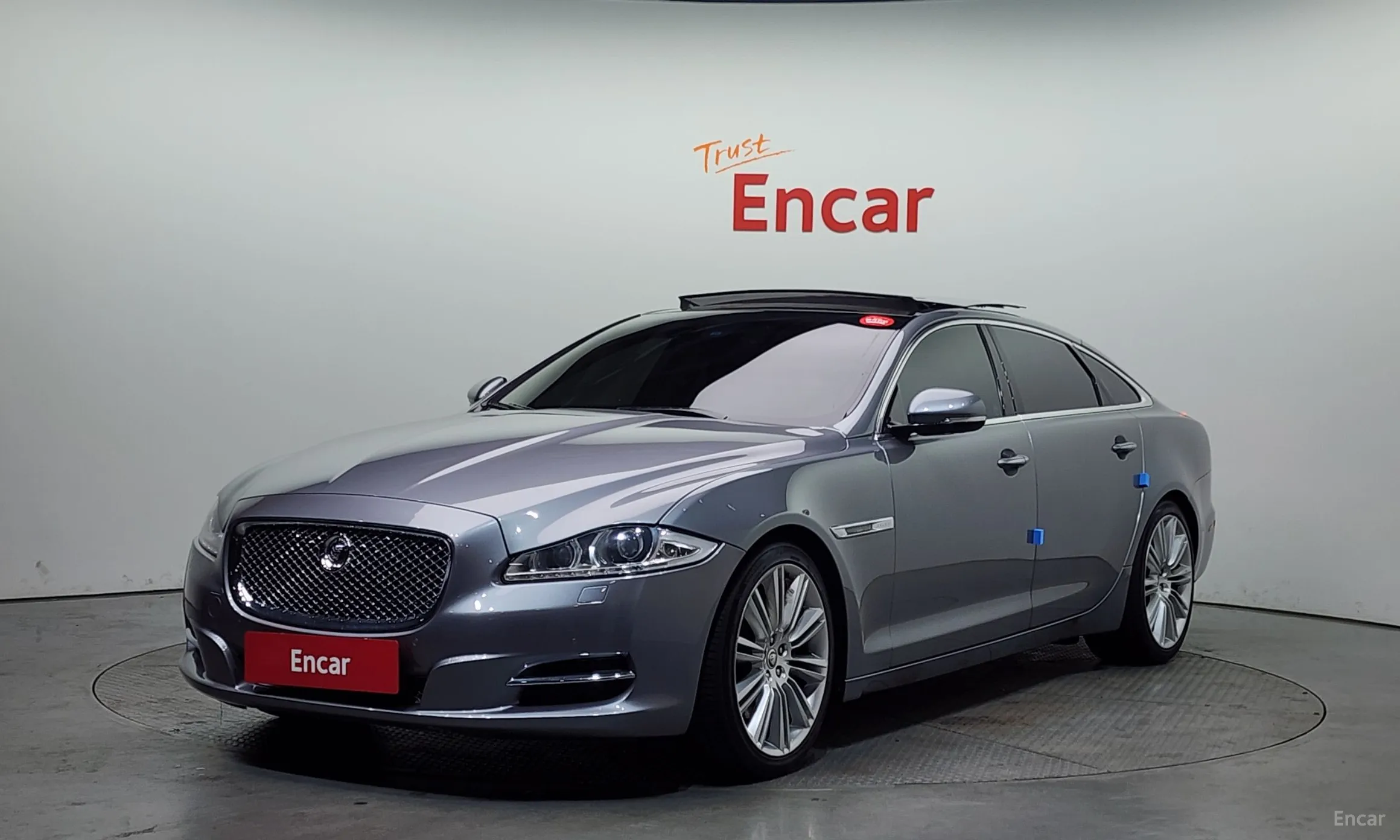 Jaguar All New XJ
