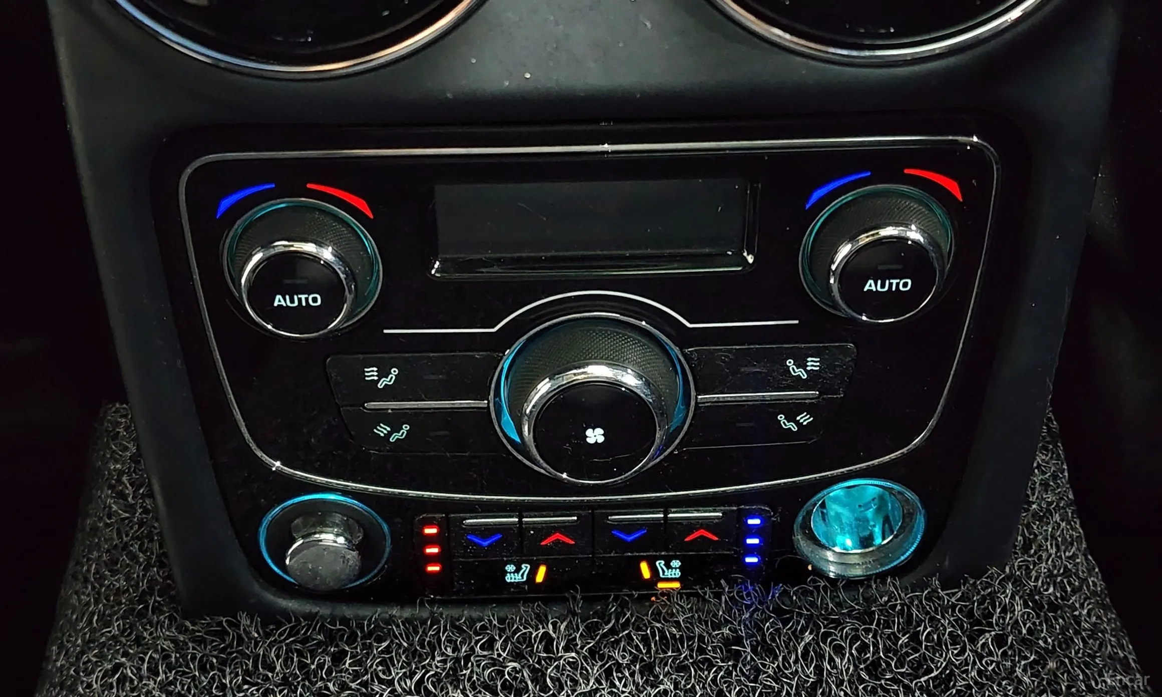 Jaguar All New XJ превью 18