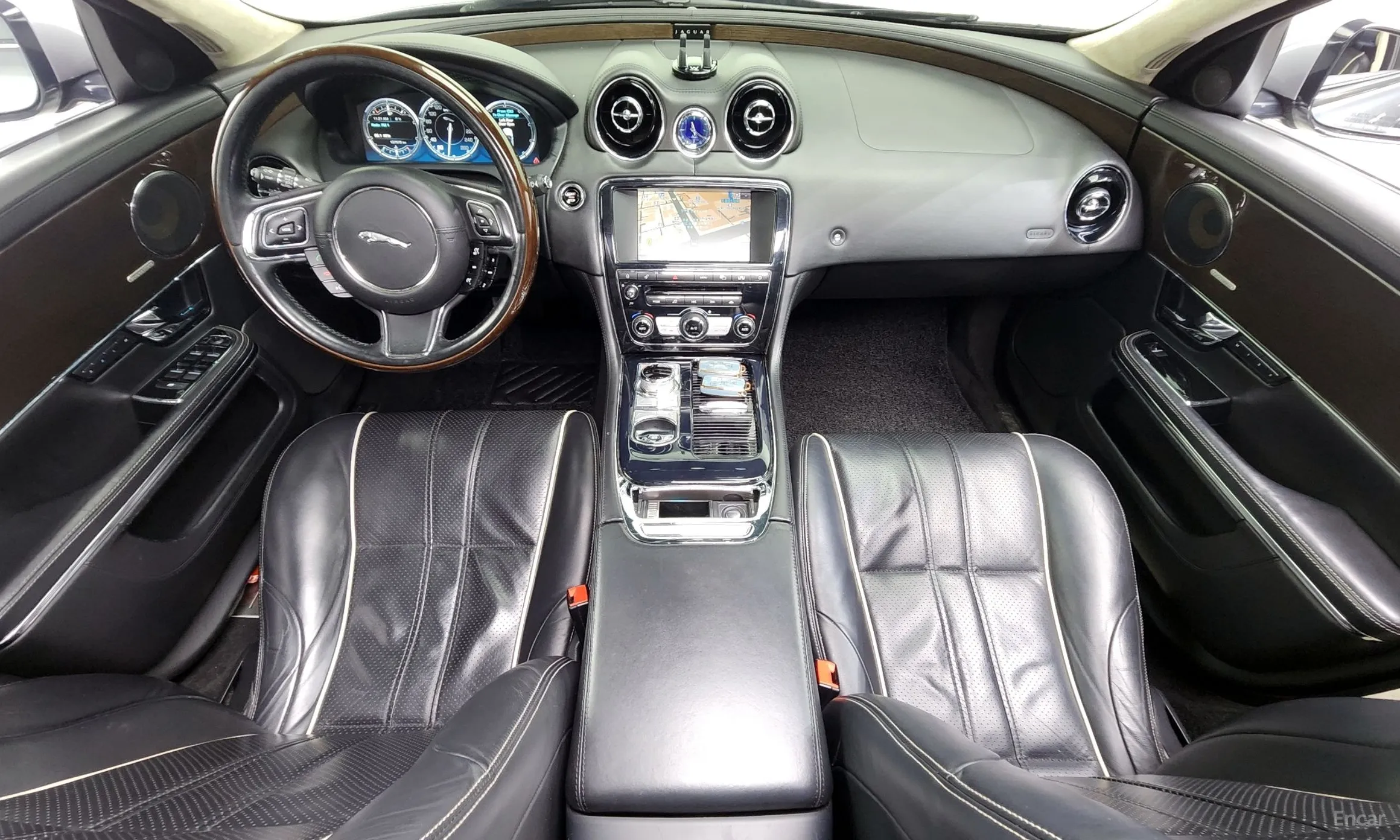 Jaguar All New XJ превью 7