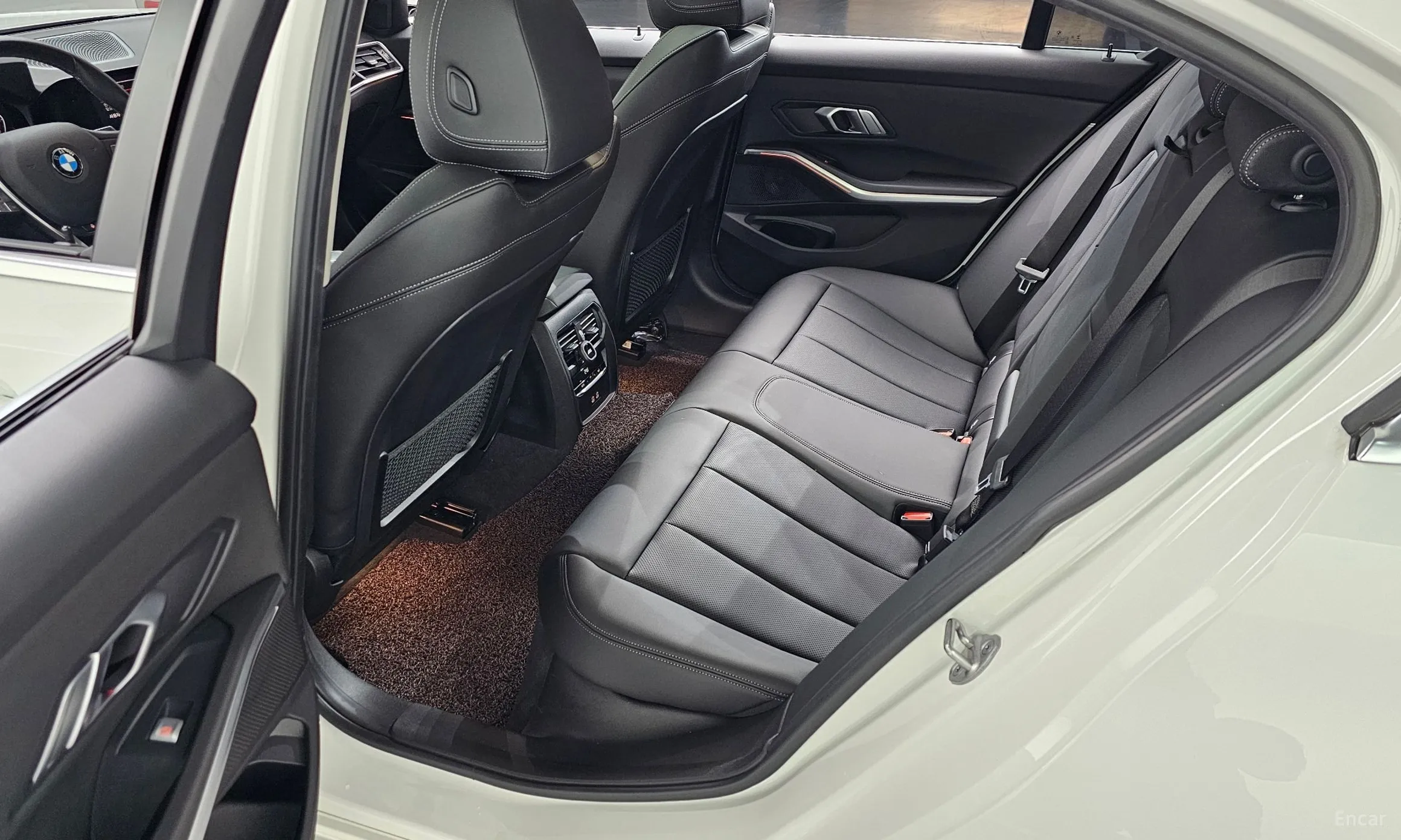 BMW 3 Series (G20) превью 12