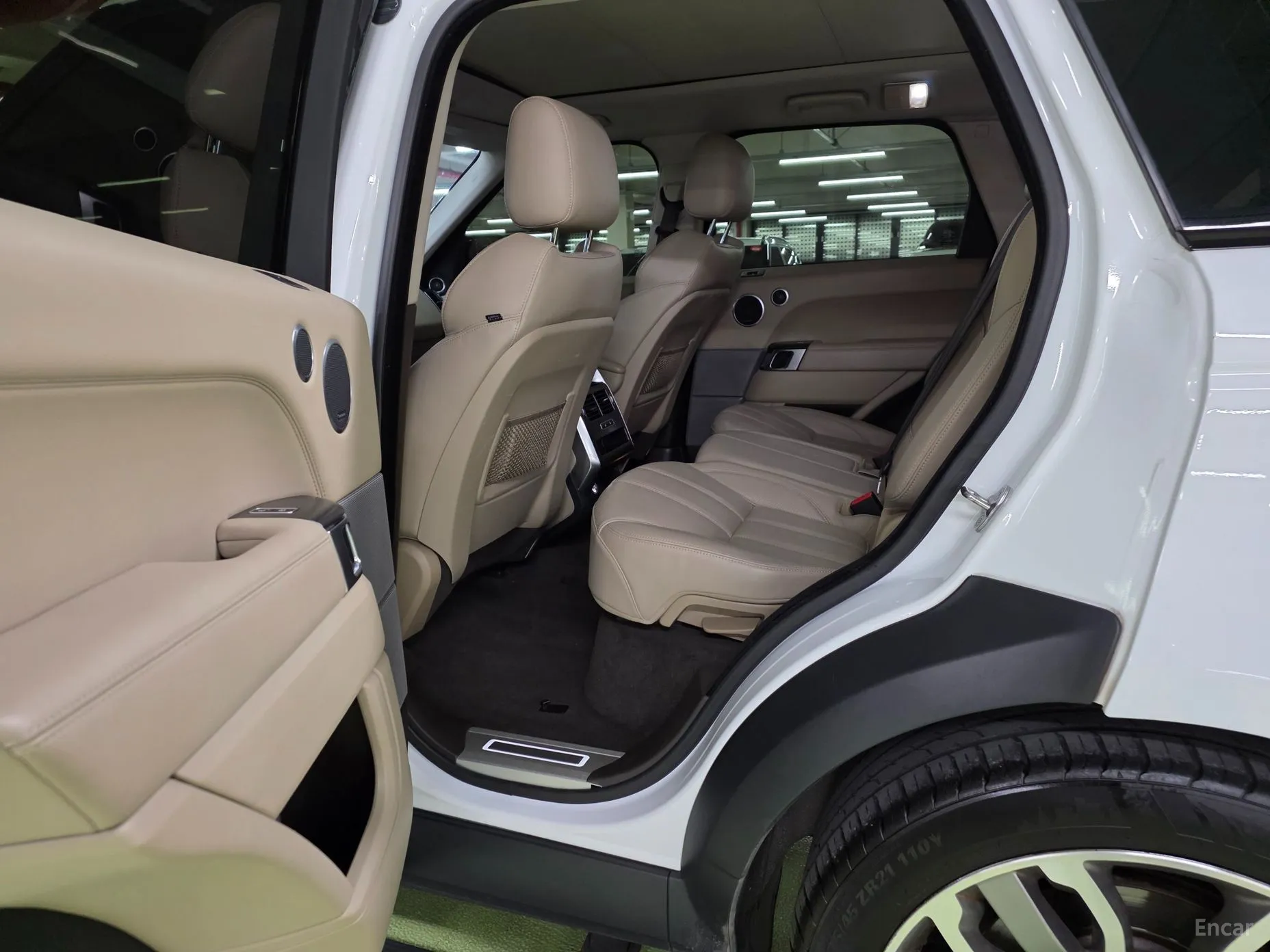 Land Rover Range Rover Sport 2nd Generation превью 9