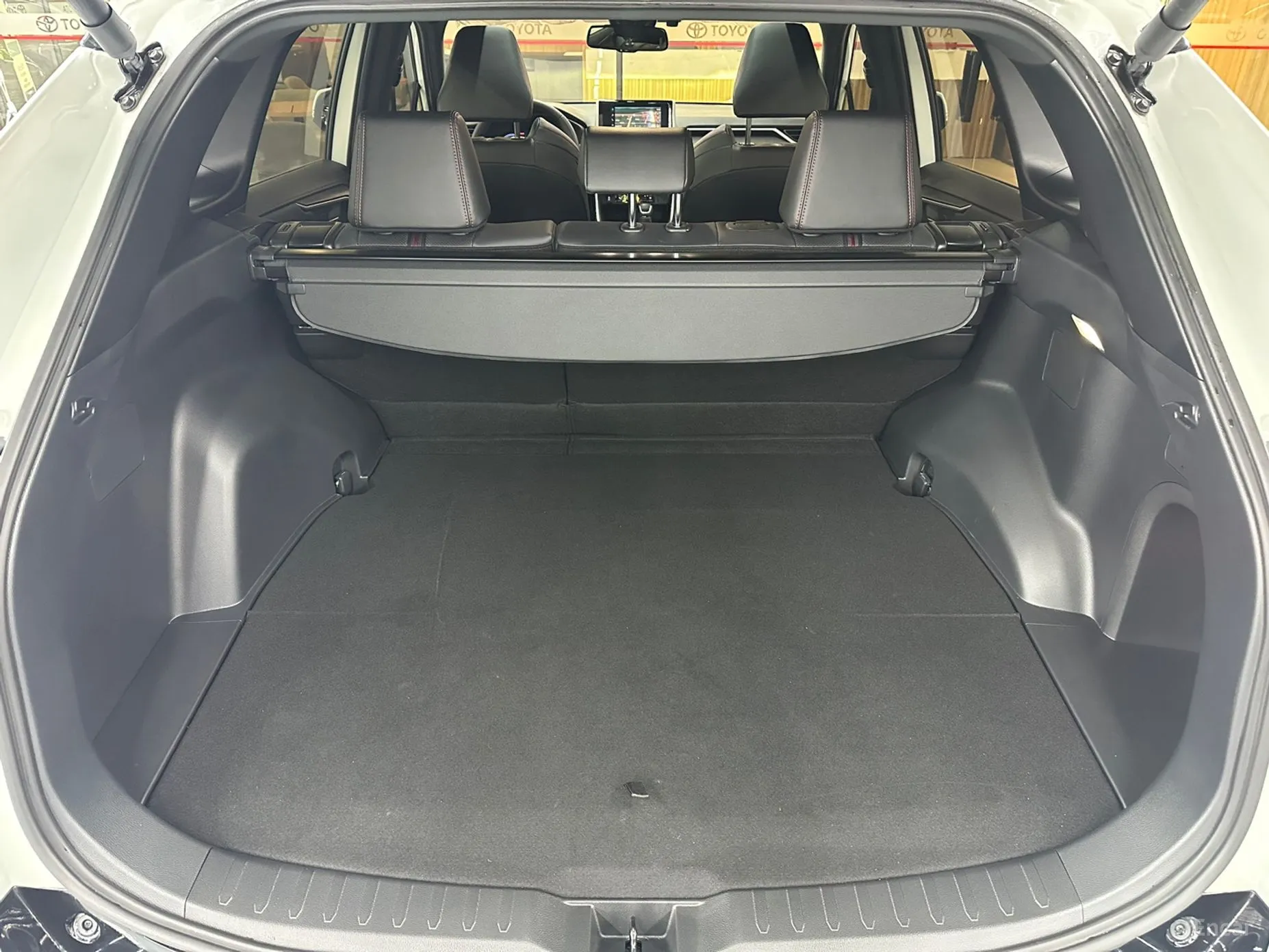 Toyota RAV4 5th Generation превью 18