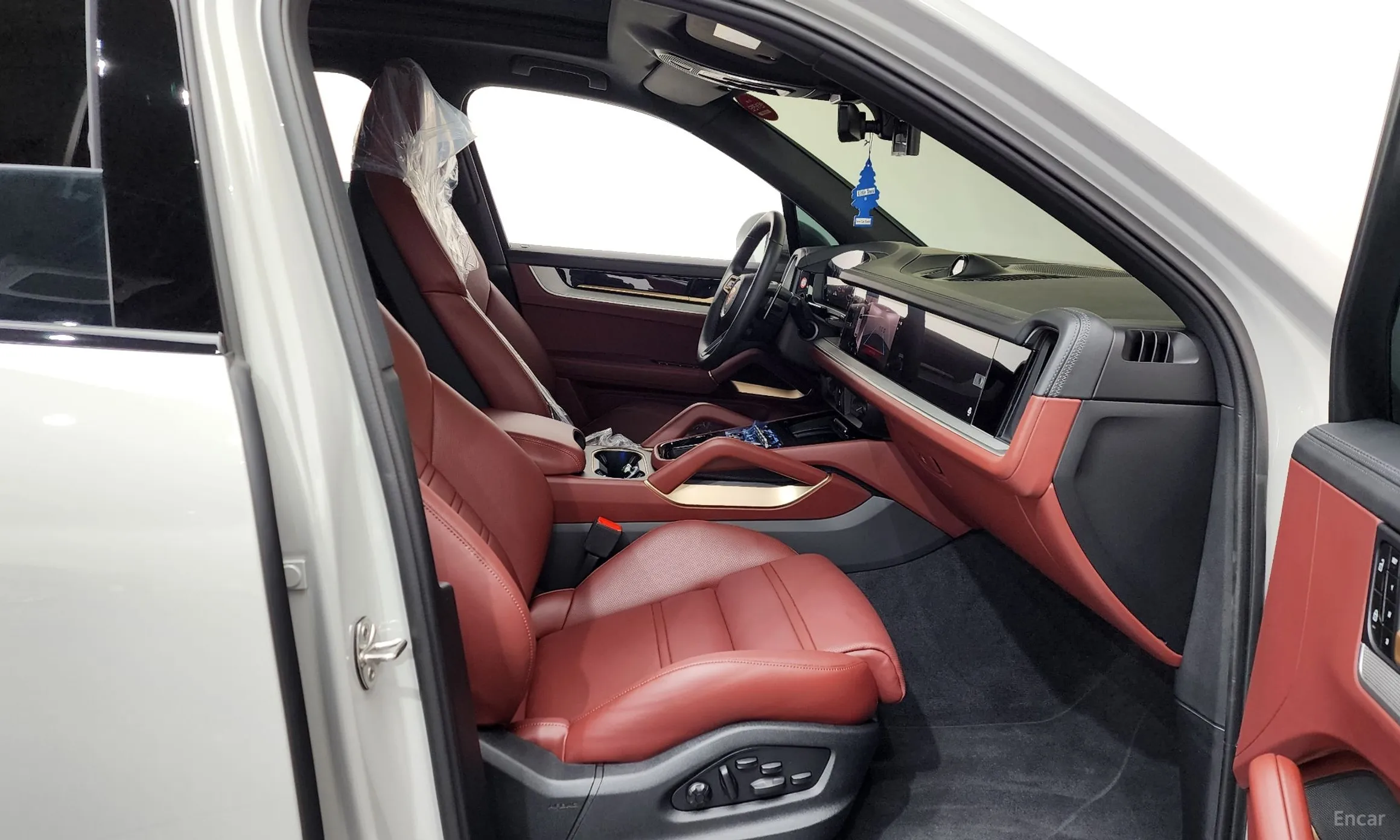 Porsche Cayenne (PO536) превью 11