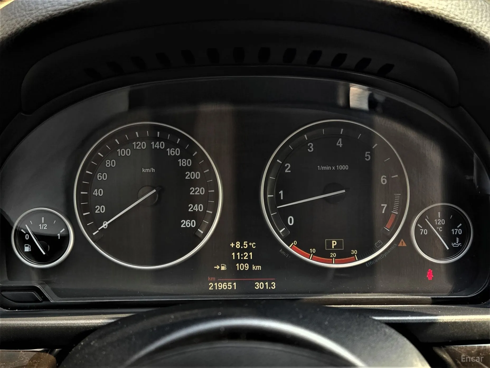 BMW 5 Series (F10) превью 8