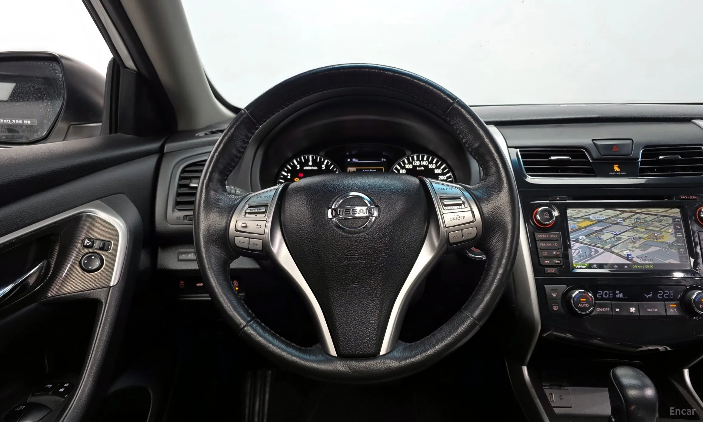 Nissan Altima превью 13