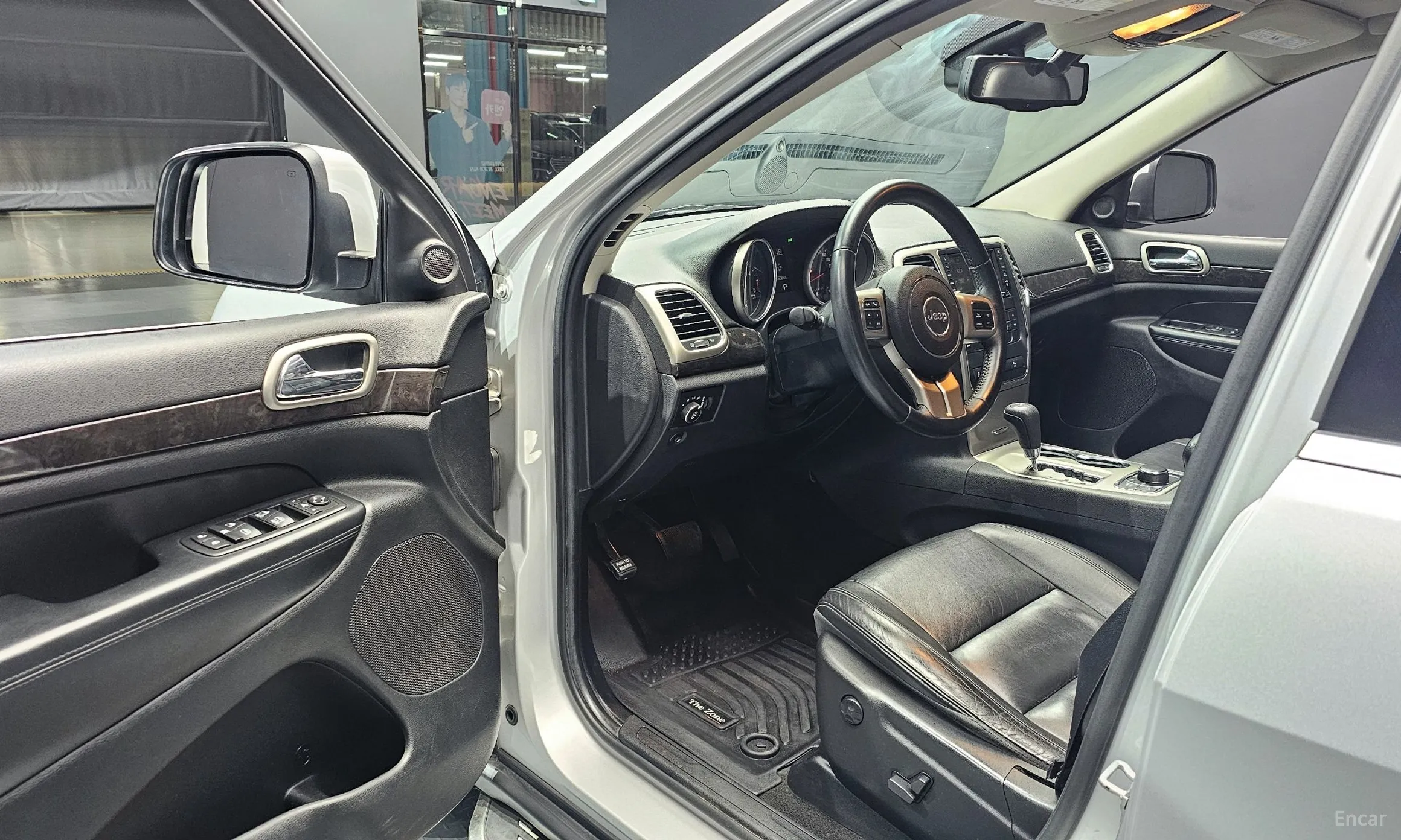 Jeep Grand Cherokee превью 11