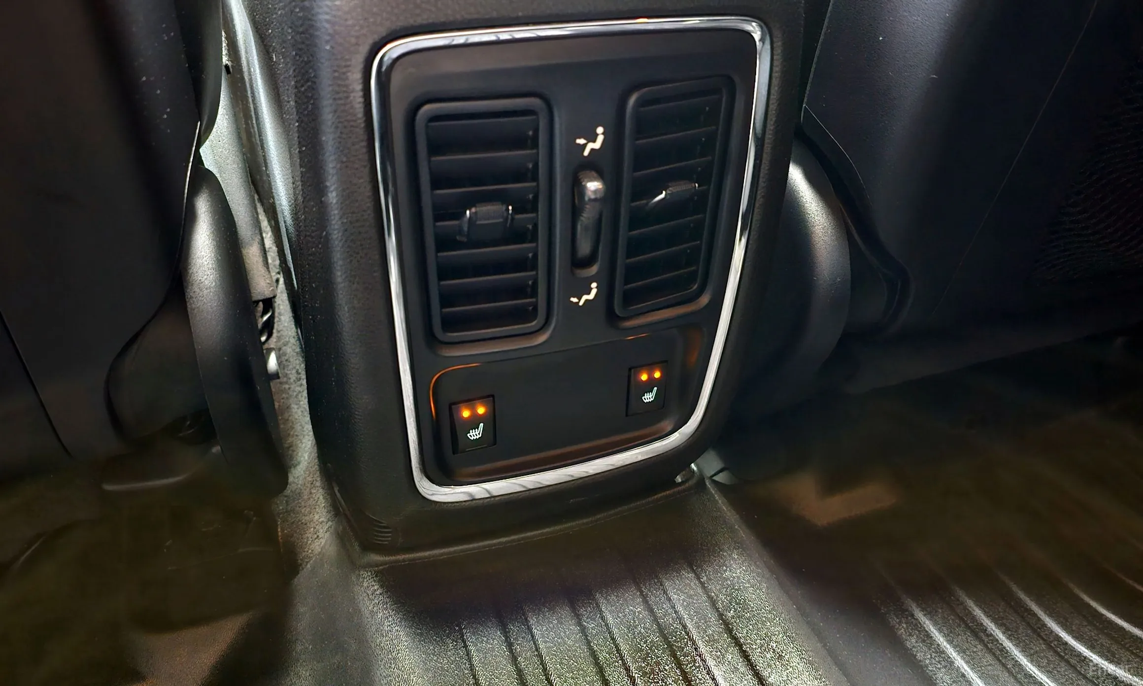 Jeep Grand Cherokee превью 18